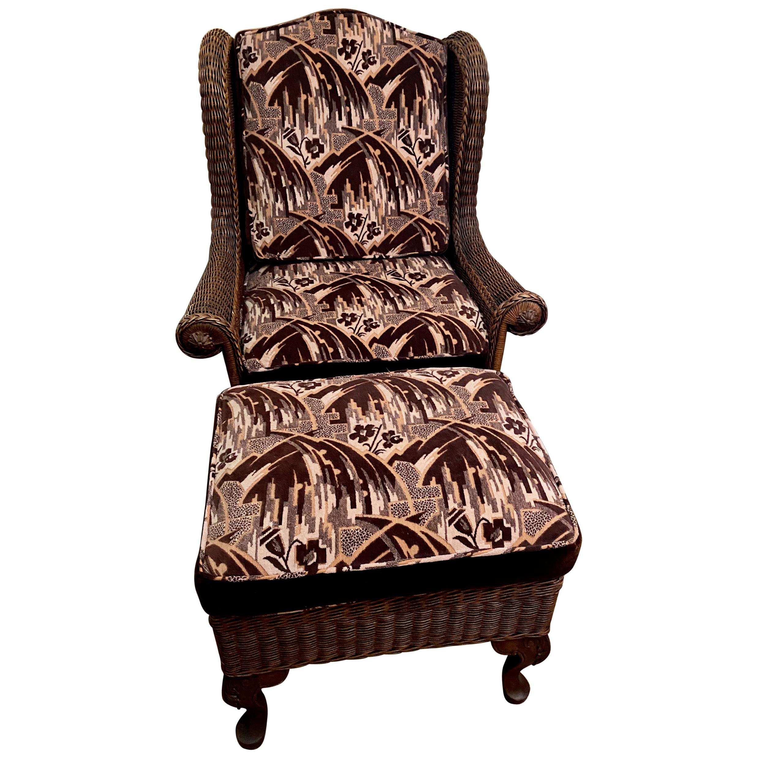 Wicker Art Deco Stuhl und Hocker aus Korbweide mit hoher Rückenlehne und Original-Stoff