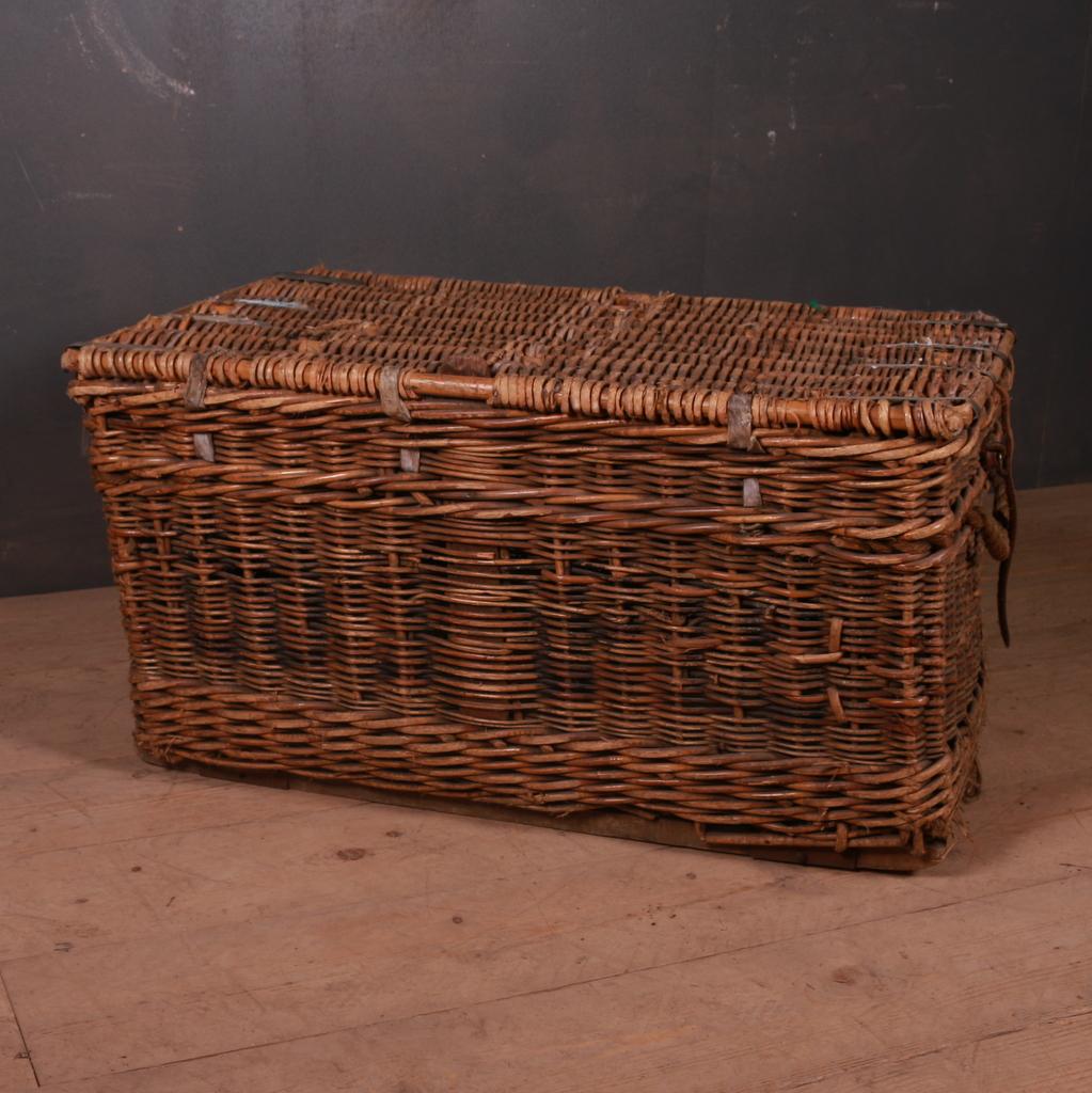 Early 19th C wicker basket/ log basket. 1810.

Dimensions
37 inches (94 cms) wide
22.5 inches (57 cms) deep
20 inches (51 cms) high.