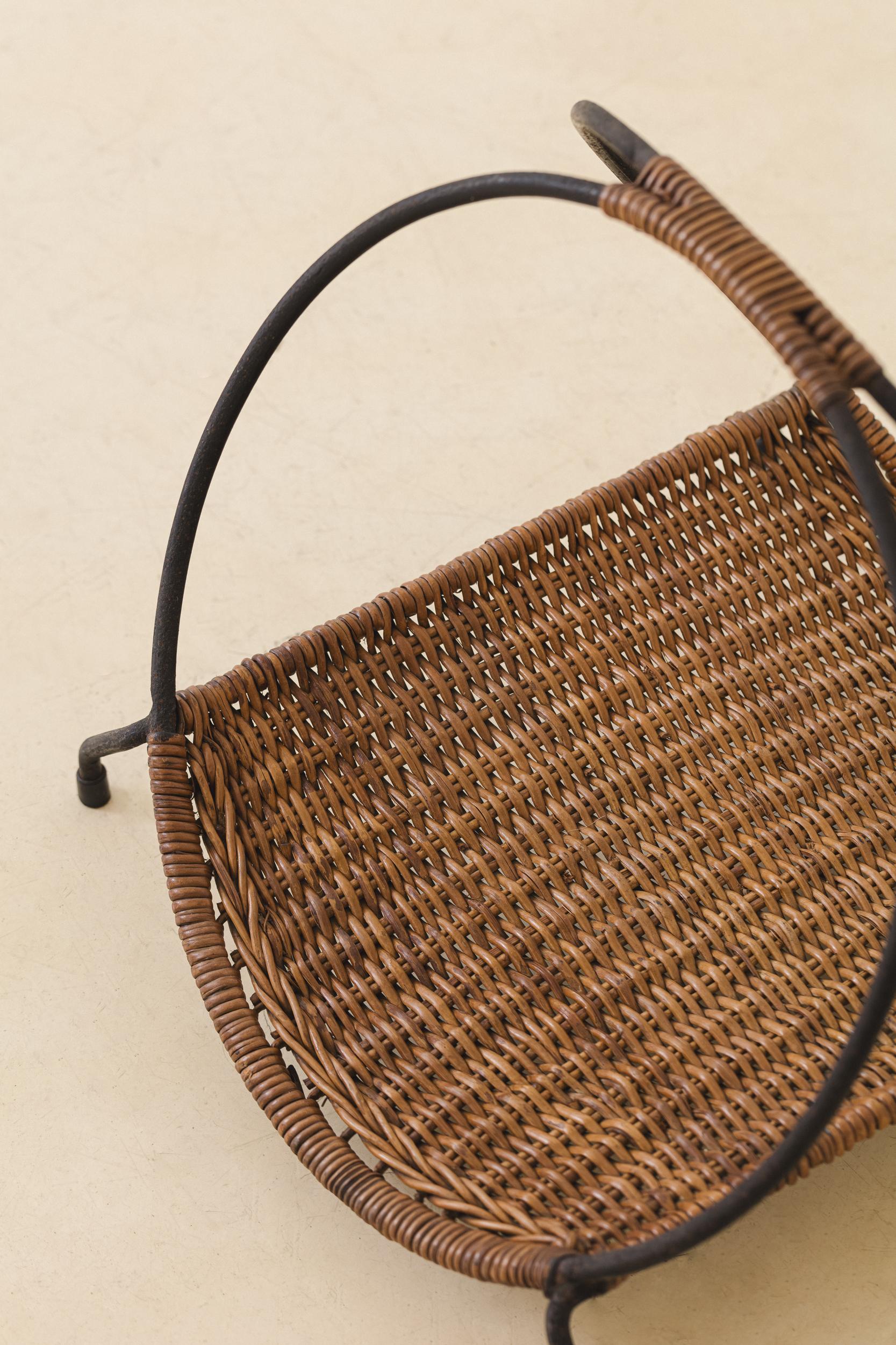 Porte-revues en osier, années 1960, Brésilien Mid-century Modern en vente 5