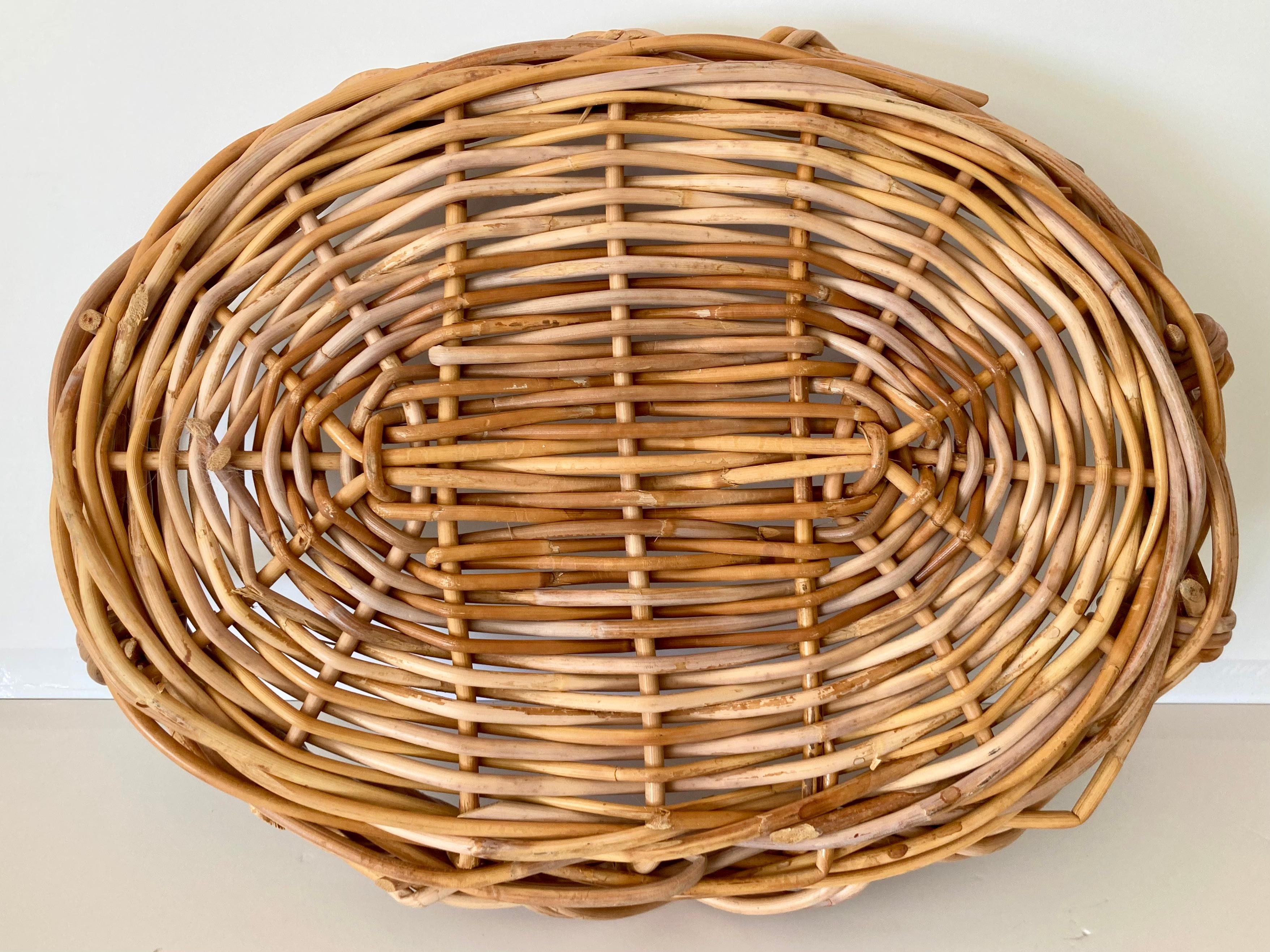 Wicker Oval Breakfast Tray For Sale 4