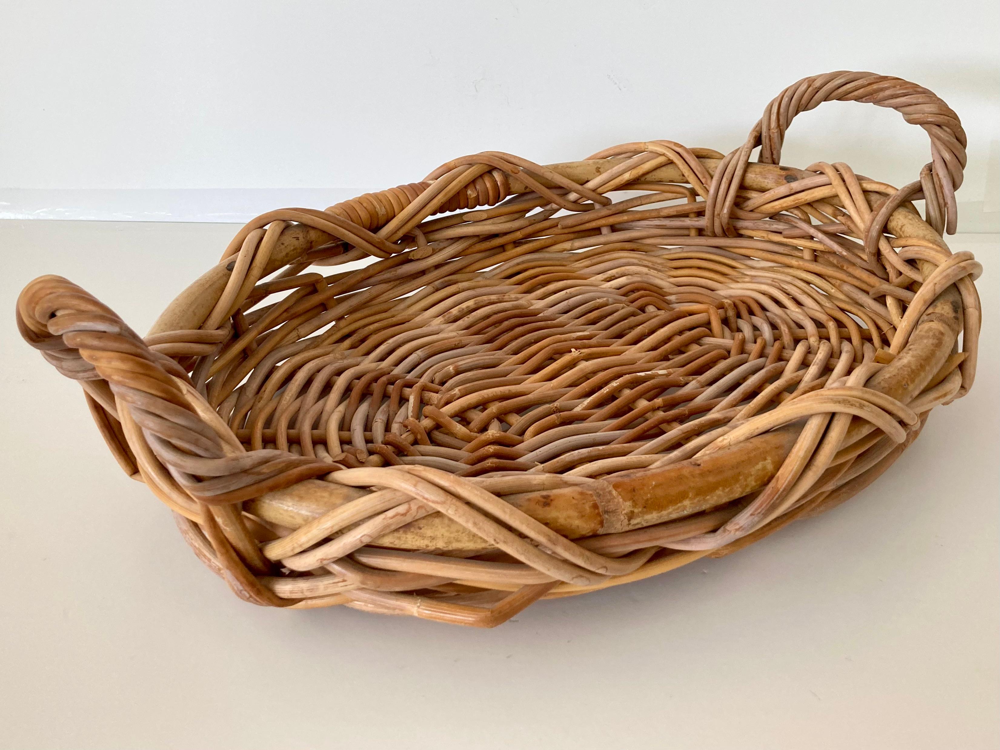 Wicker Oval Breakfast Tray For Sale 2