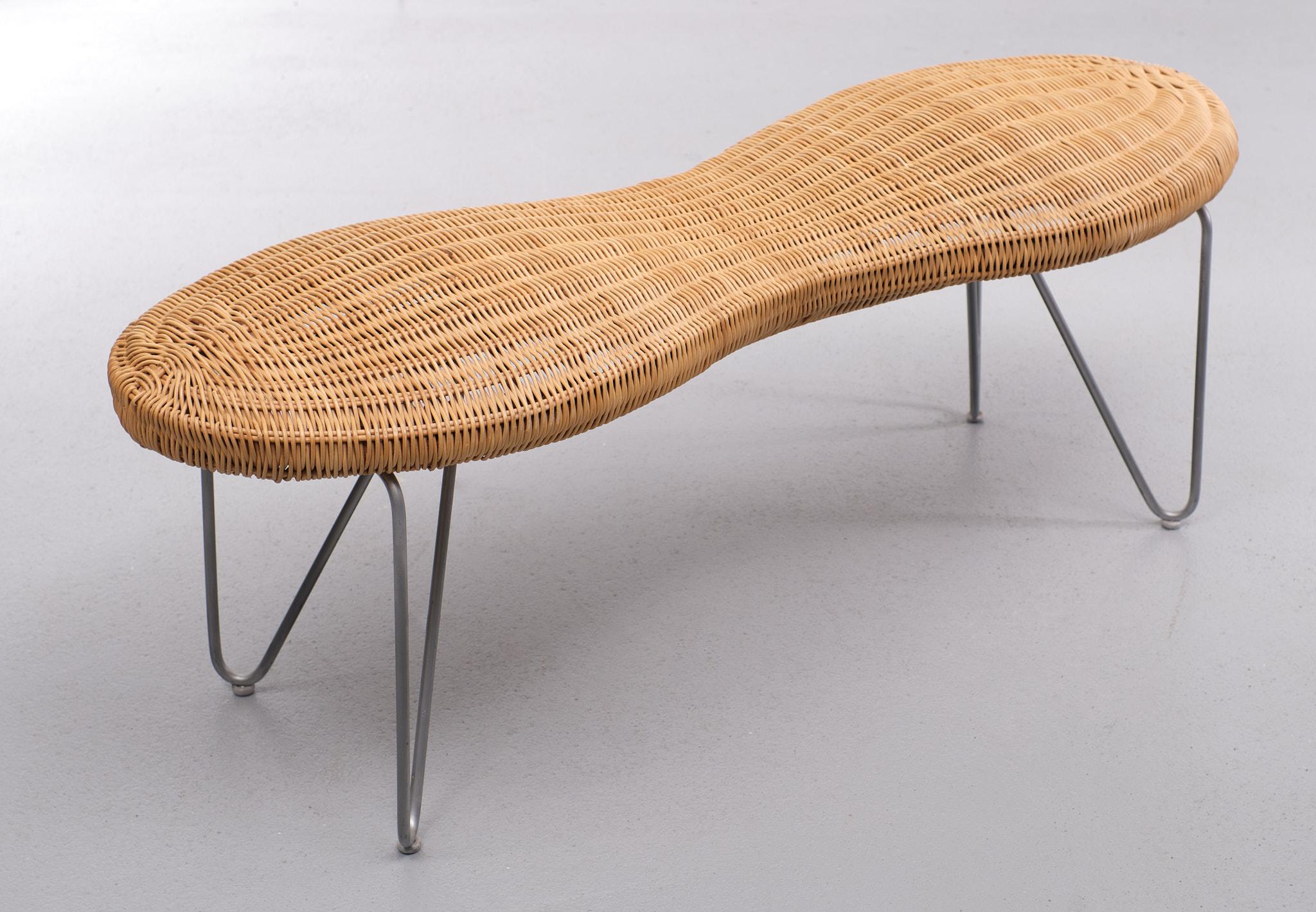 Wicker Peanut stool Ikea 1980s  In Good Condition For Sale In Den Haag, NL