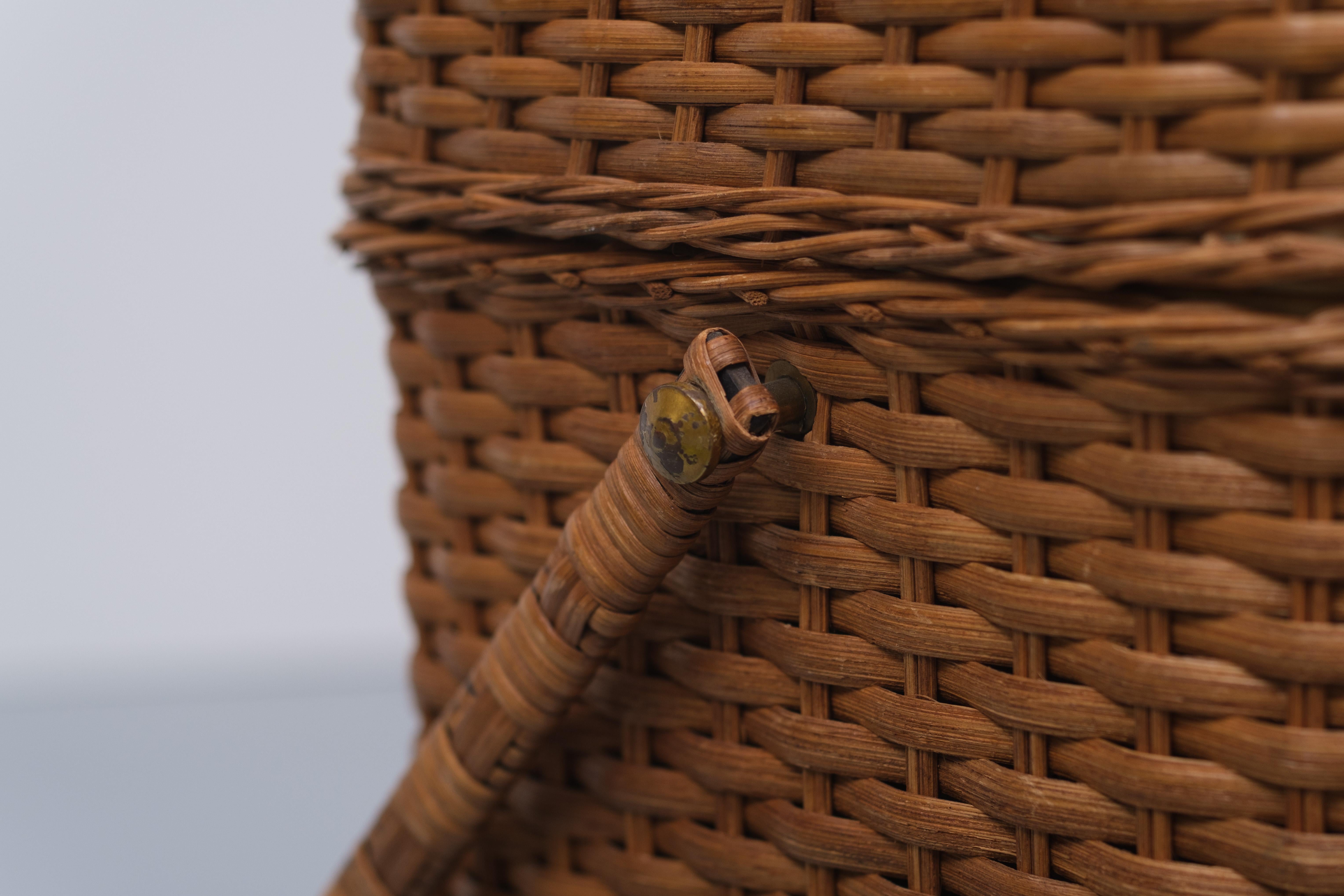 Wicker Picnic Basket 1960s, Holland 1