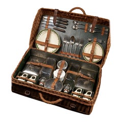 Wicker Picnic Hamper Complete with Ceramic Plates and Cups De Choisy-Le Roi