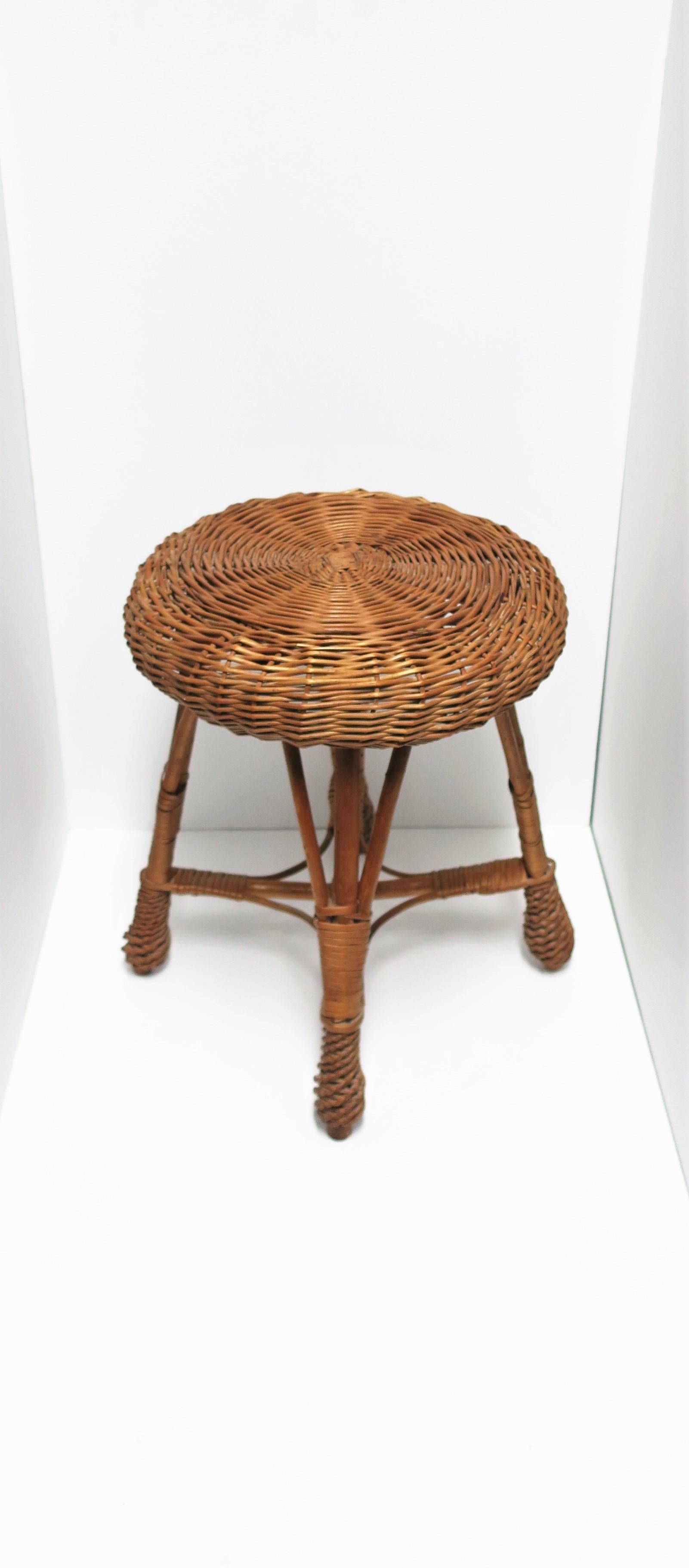 whicker stool