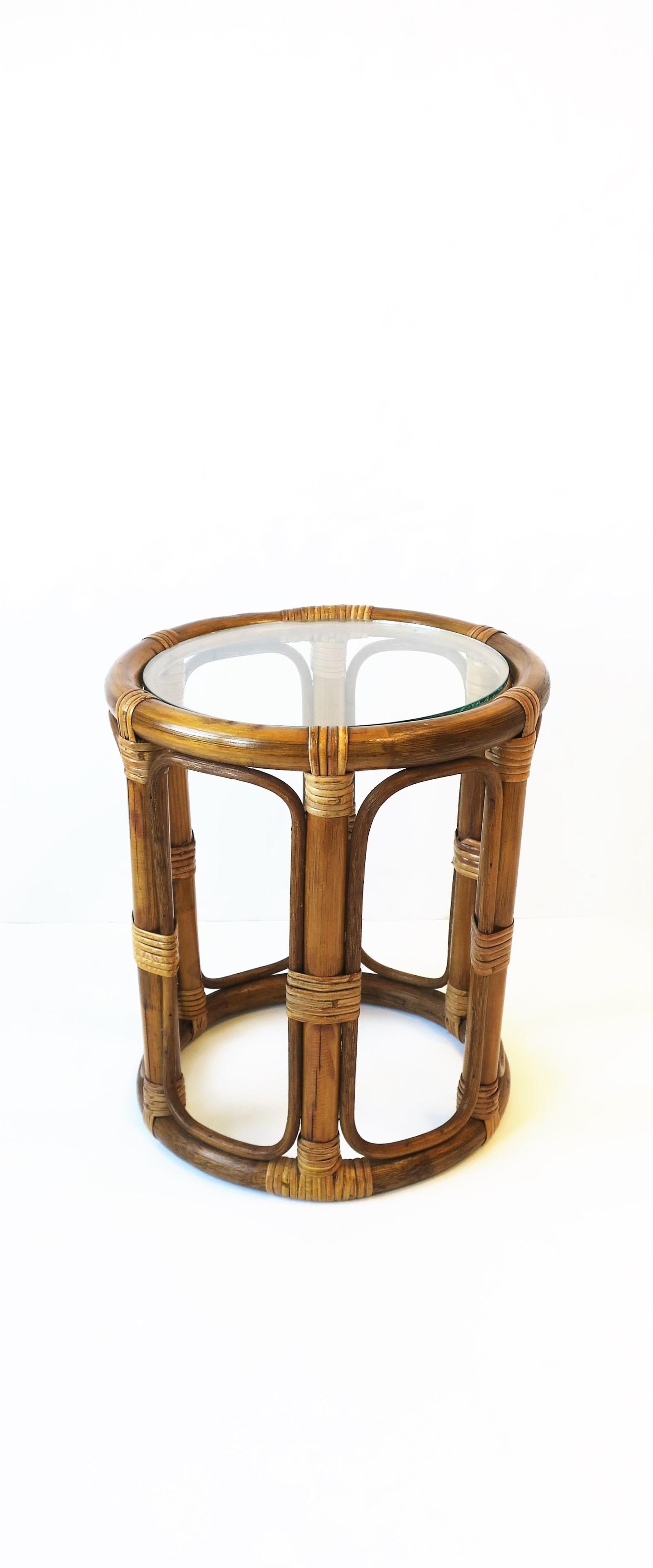 Wicker Rattan Bentwood Side or Drinks Table with Glass Top In Good Condition In New York, NY
