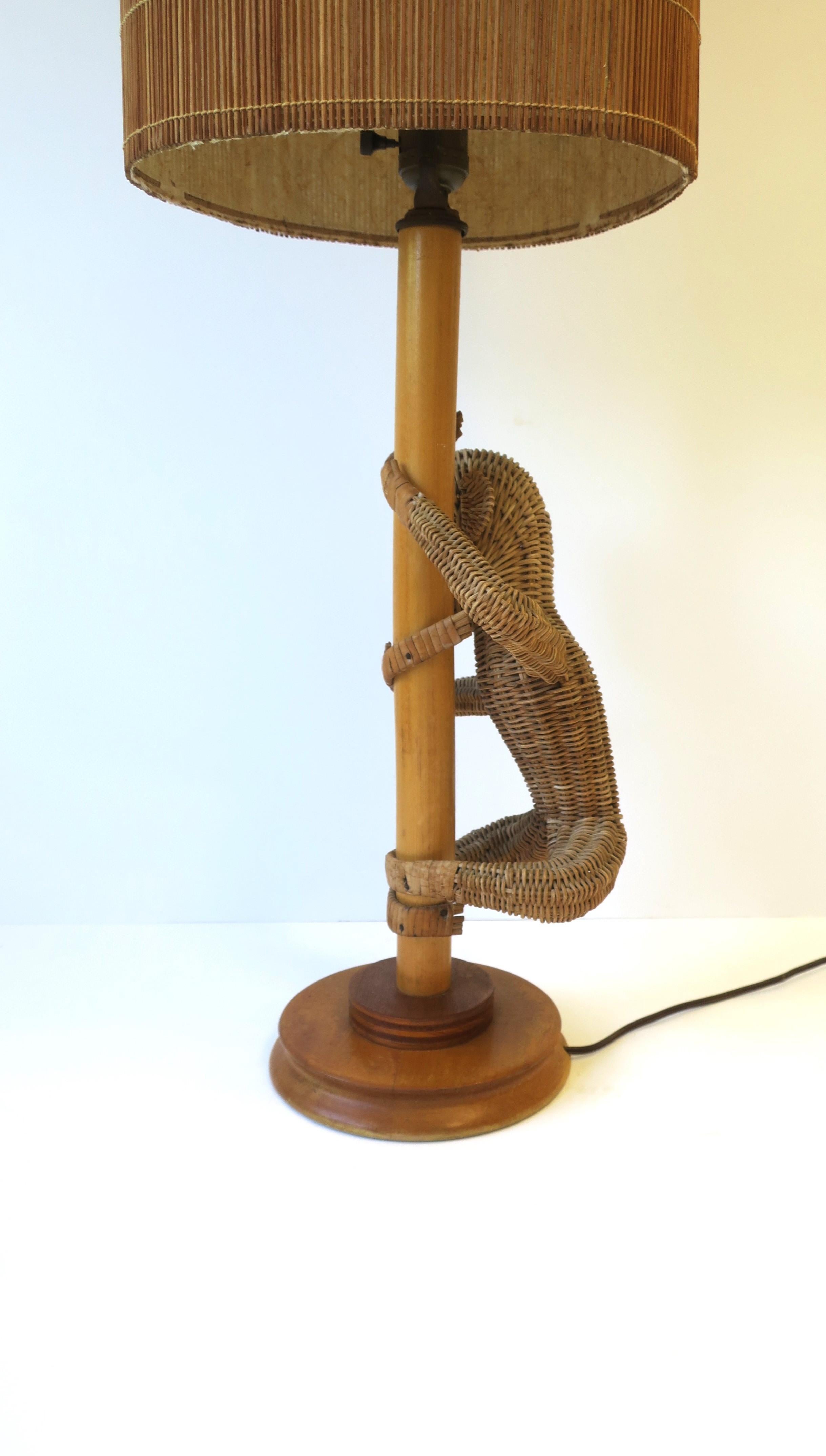 Hand-Woven Wicker Rattan Monkey Lamp with Wicker Shade in the Lopez Style, circa 1970s For Sale