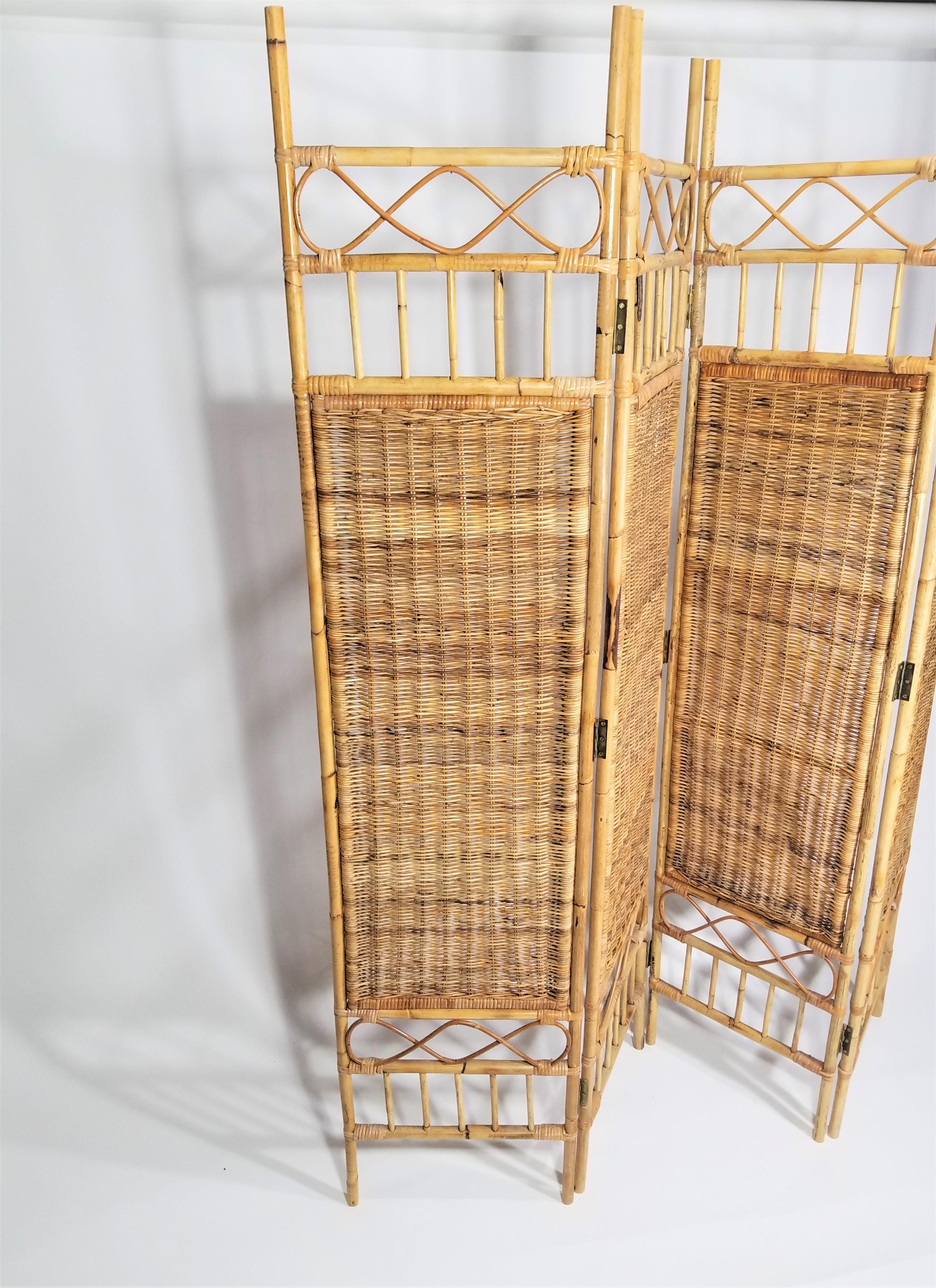 1970s Wicker Rattan Bamboos 4 Panel 6 ft Screen or Room Divider. Natural Color. 

Complimentary Free local delivery in NYC and surrounding areas can be arranged for this item.

 