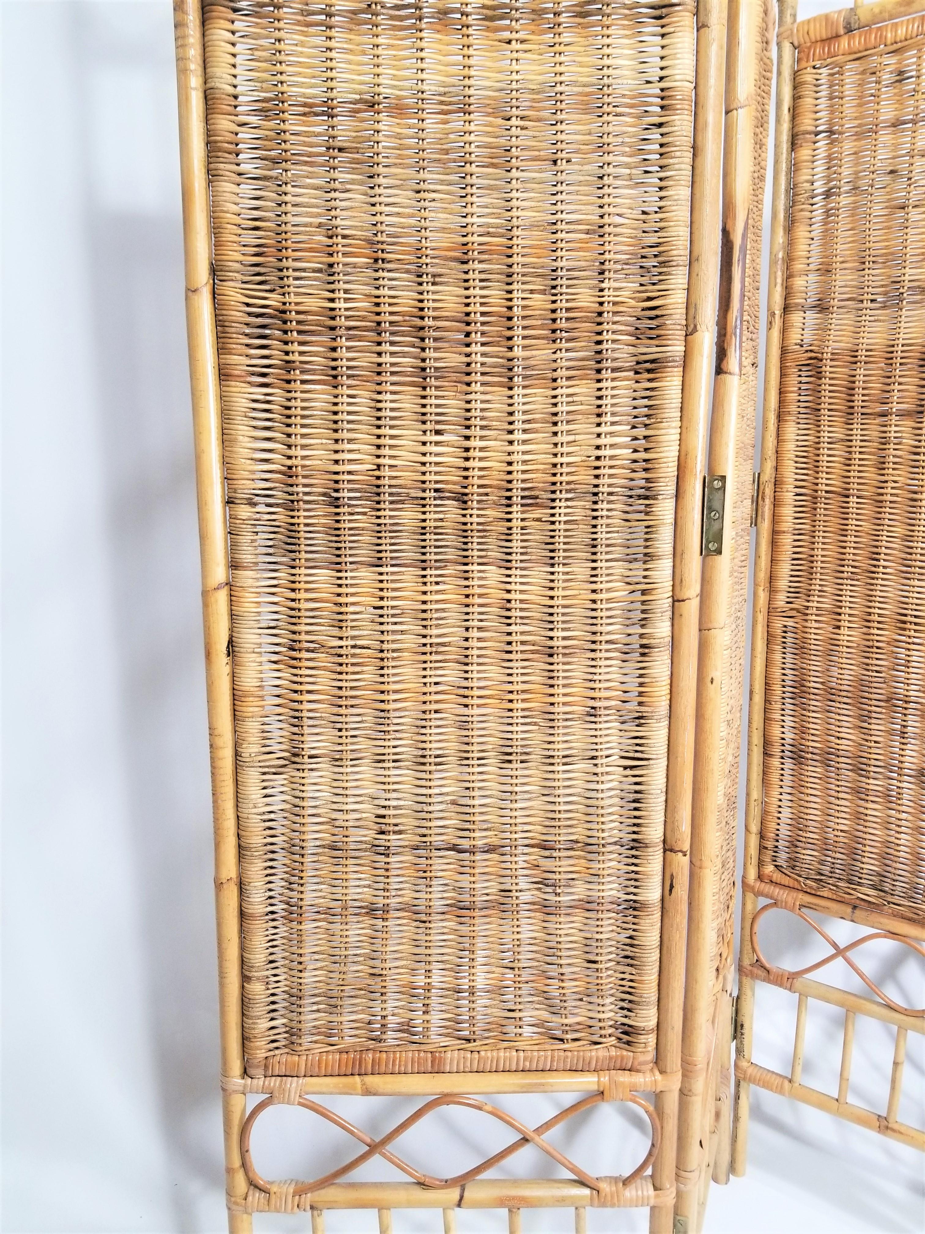 Wicker Rattan Screen Room Divider Four Panel, 1970sMid Century  In Good Condition In New York, NY