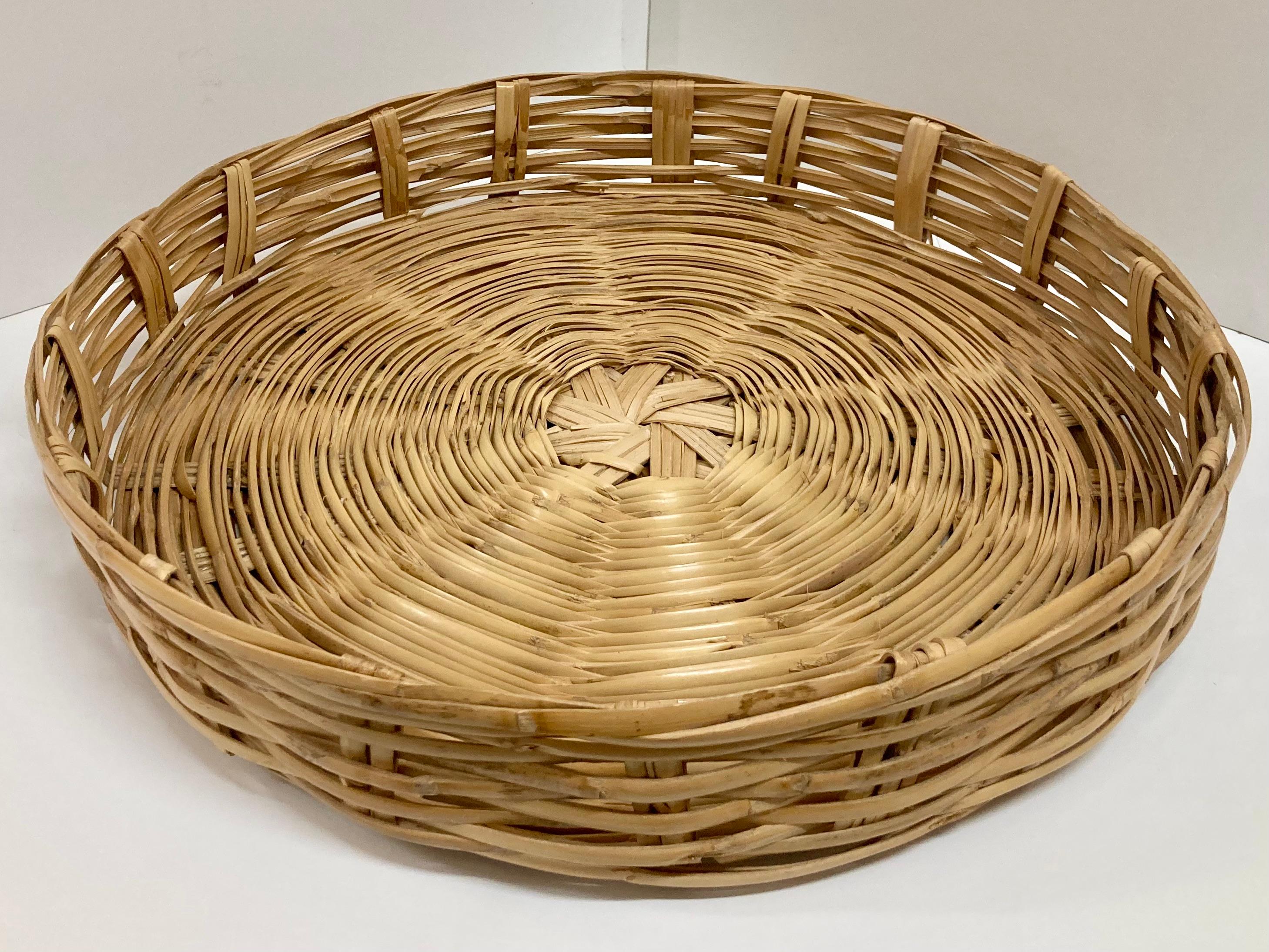 Round wicker serving tray in the Boho Chic style. Perfect for breakfast and coffee, or serving for parties and entertaining. Add some chic coastal style to your home.