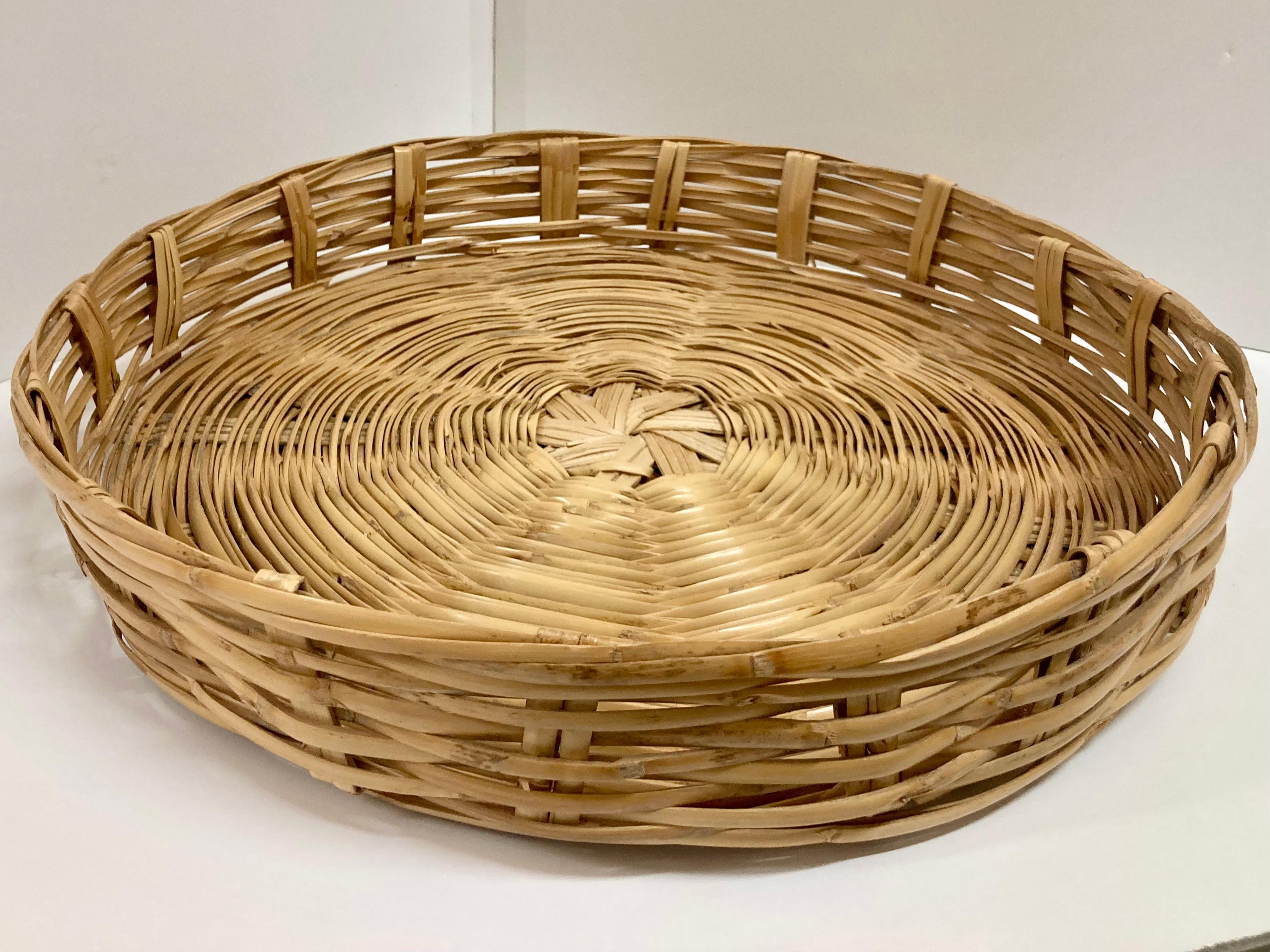 American Wicker Round Breakfast Tray For Sale