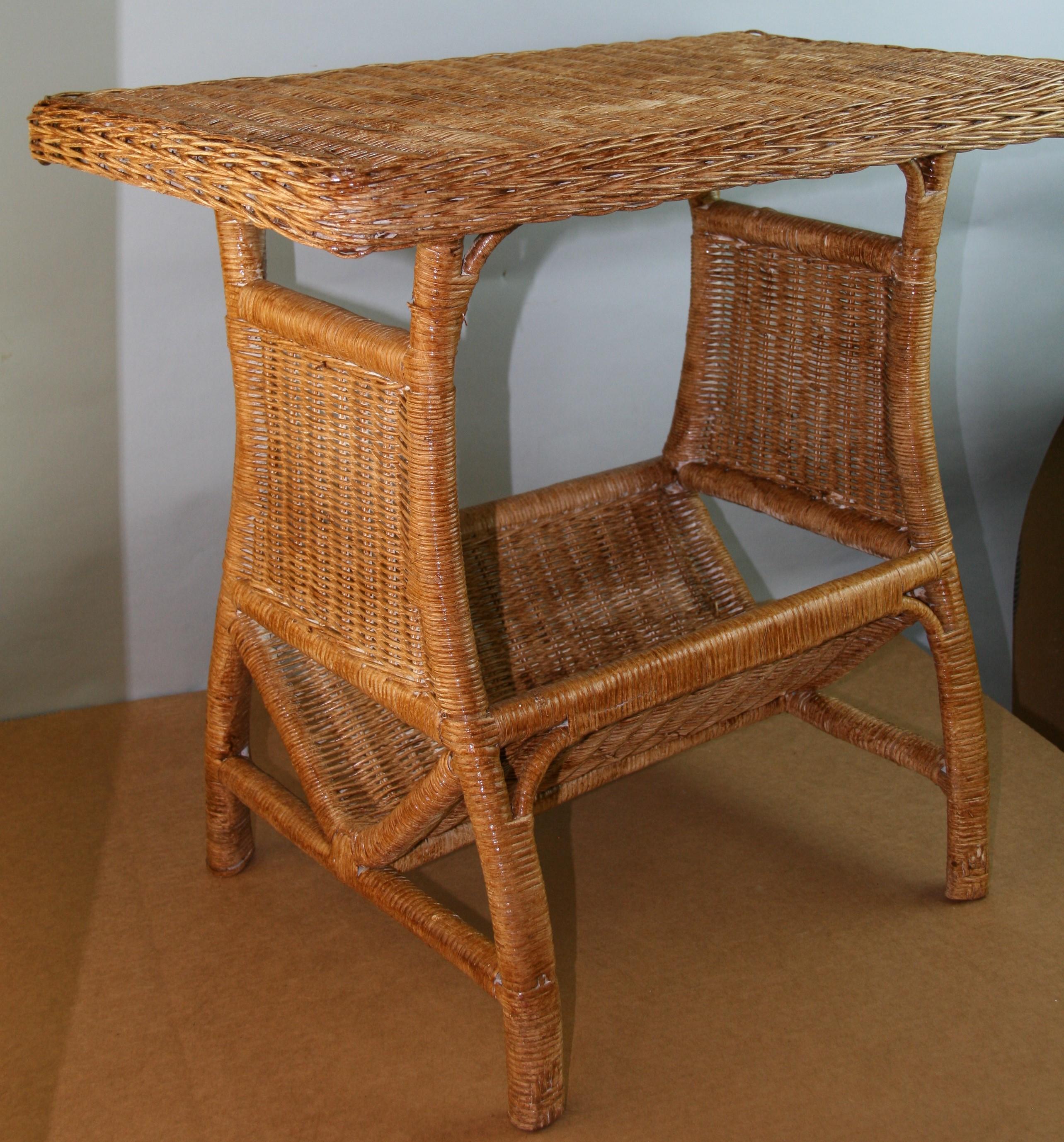 magazine rack table