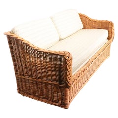 Divano in vimini realizzato da The Wicker Works, prodotto in Italia intorno agli anni ’70