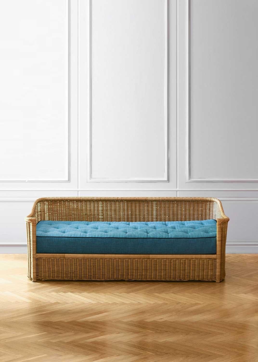 Wicker sofa complete with cushion In Good Condition In Roma, RM
