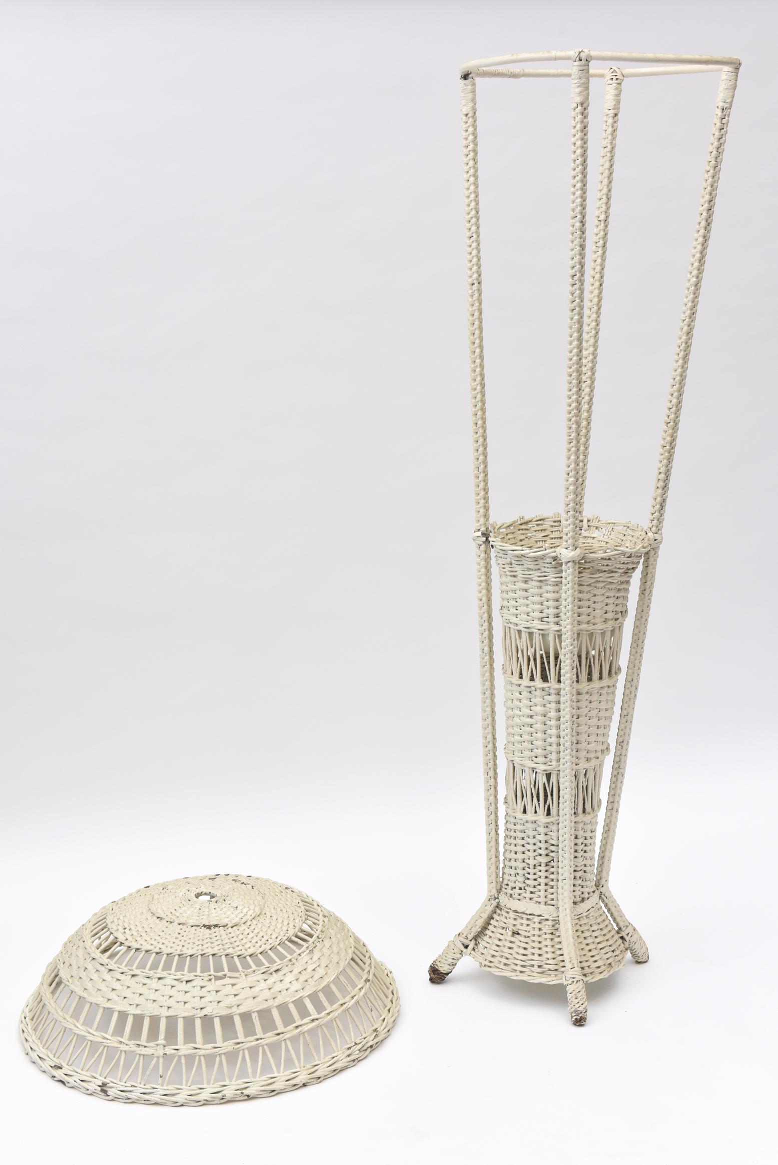 Woven Wicker Standing Floor Lamp Early 20th Century with Flower Vase Insert Base For Sale