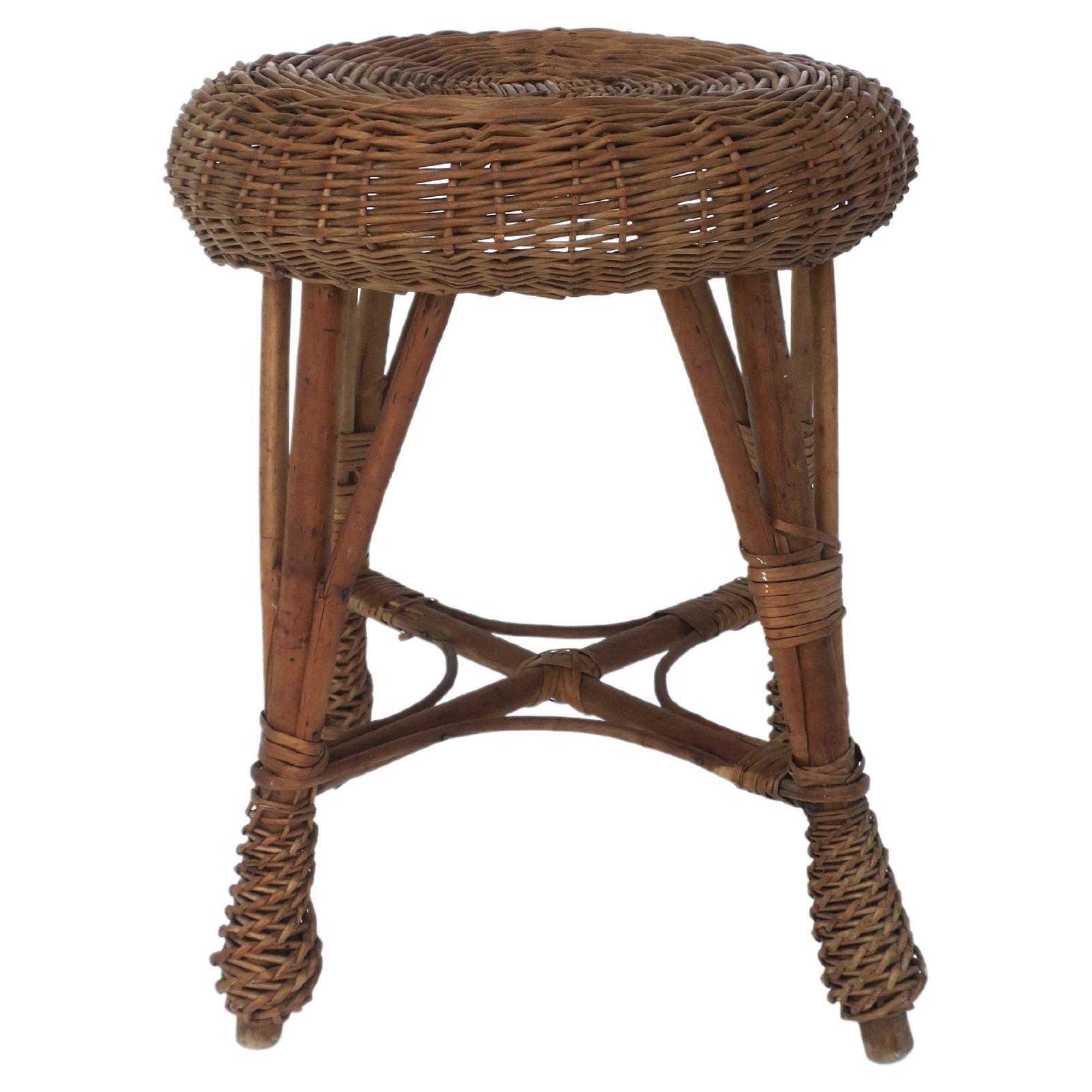 Tabouret en osier en vente