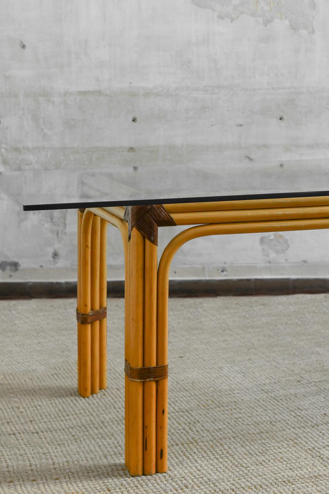 Table en osier avec fixations en cuir et plateau en verre - Studio Smania Bon état - En vente à Roma, RM
