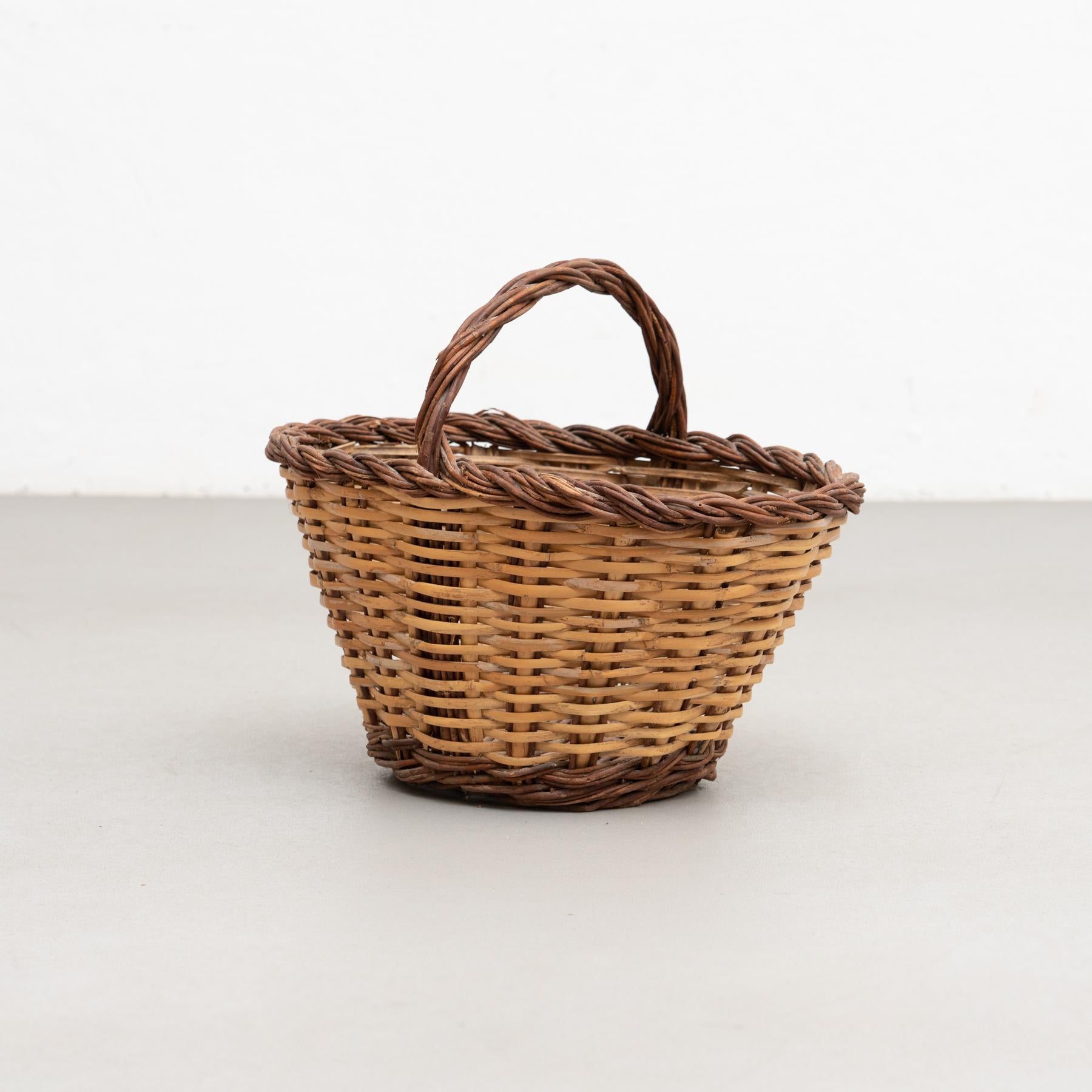 vintage wicker picnic basket