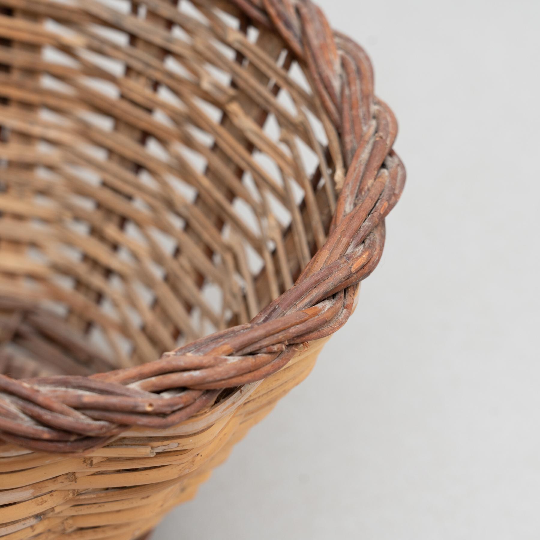 French Wicker Vintage Picnic Basket, circa 1940 For Sale