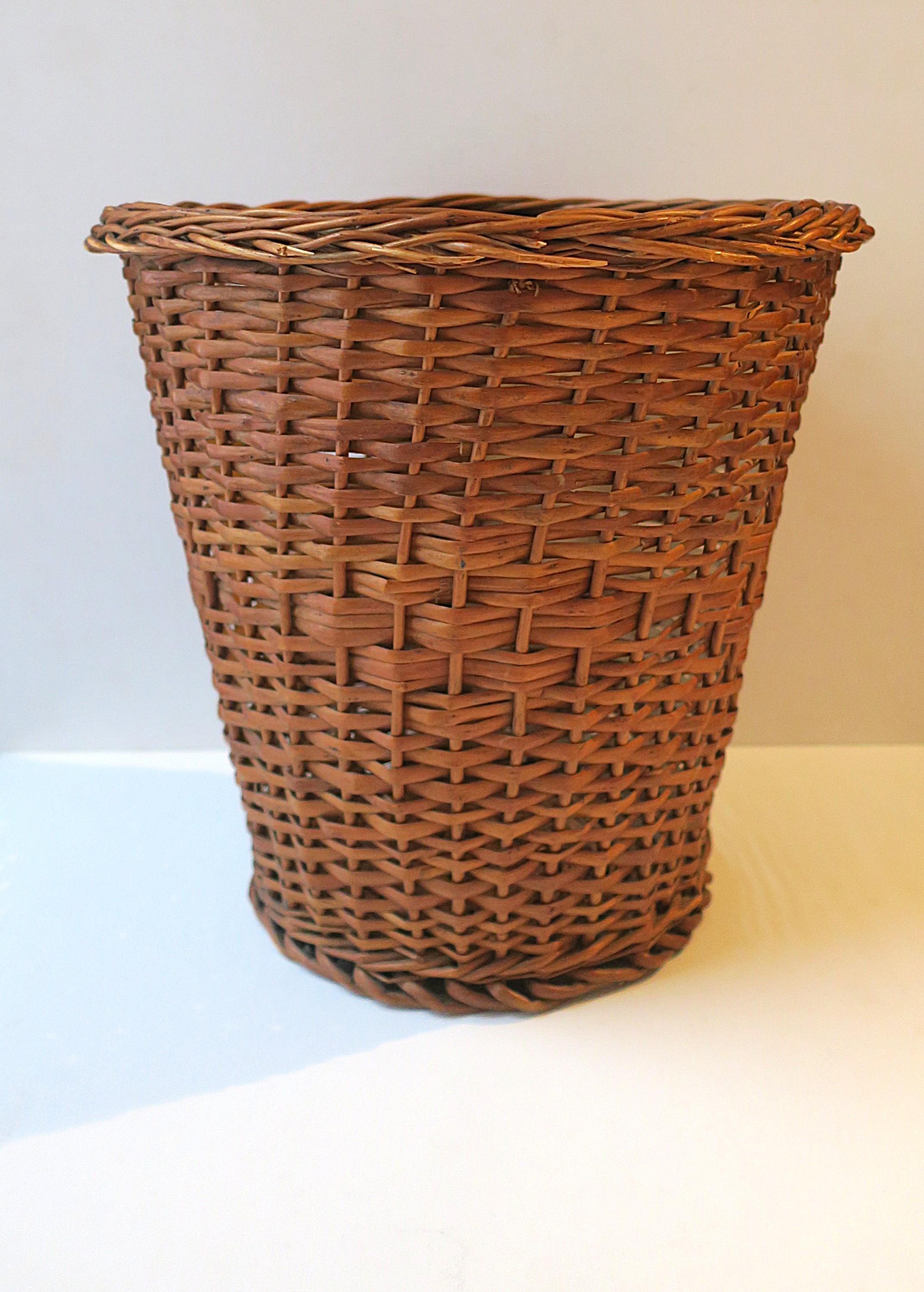 Wicker Trash Can Wastebasket In Good Condition For Sale In New York, NY