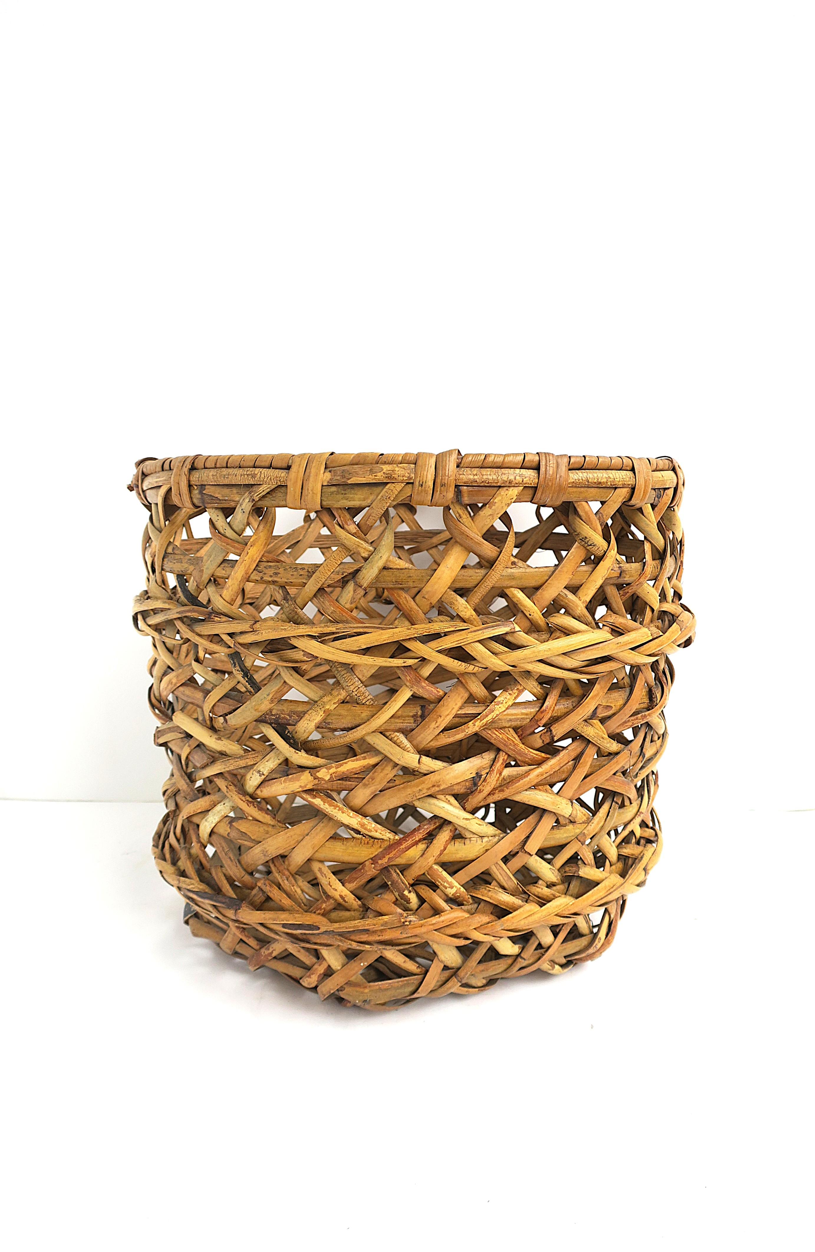 Wicker Wastebasket Trash Can or Plant Cachepot 6