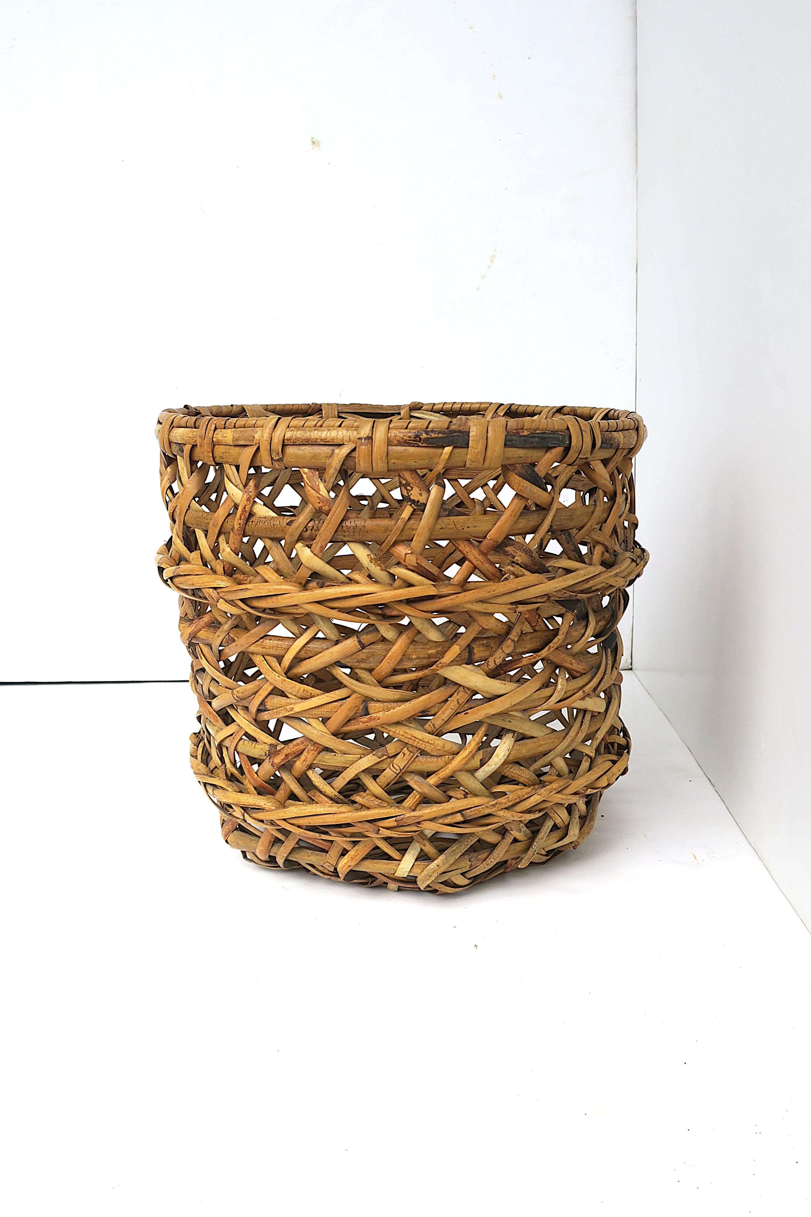 Wicker Wastebasket Trash Can or Plant Cachepot 4