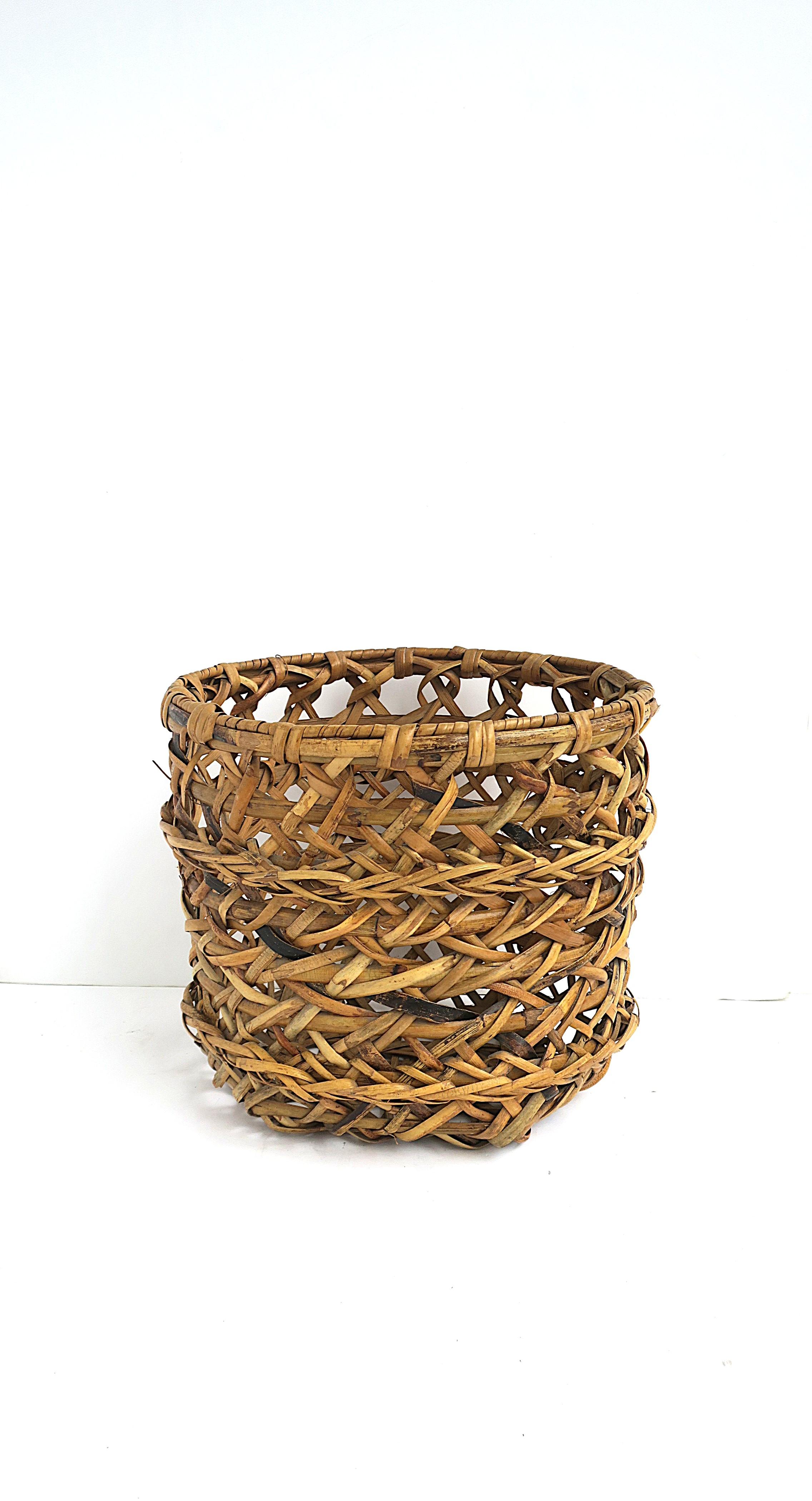 Wicker Wastebasket Trash Can or Plant Cachepot 5