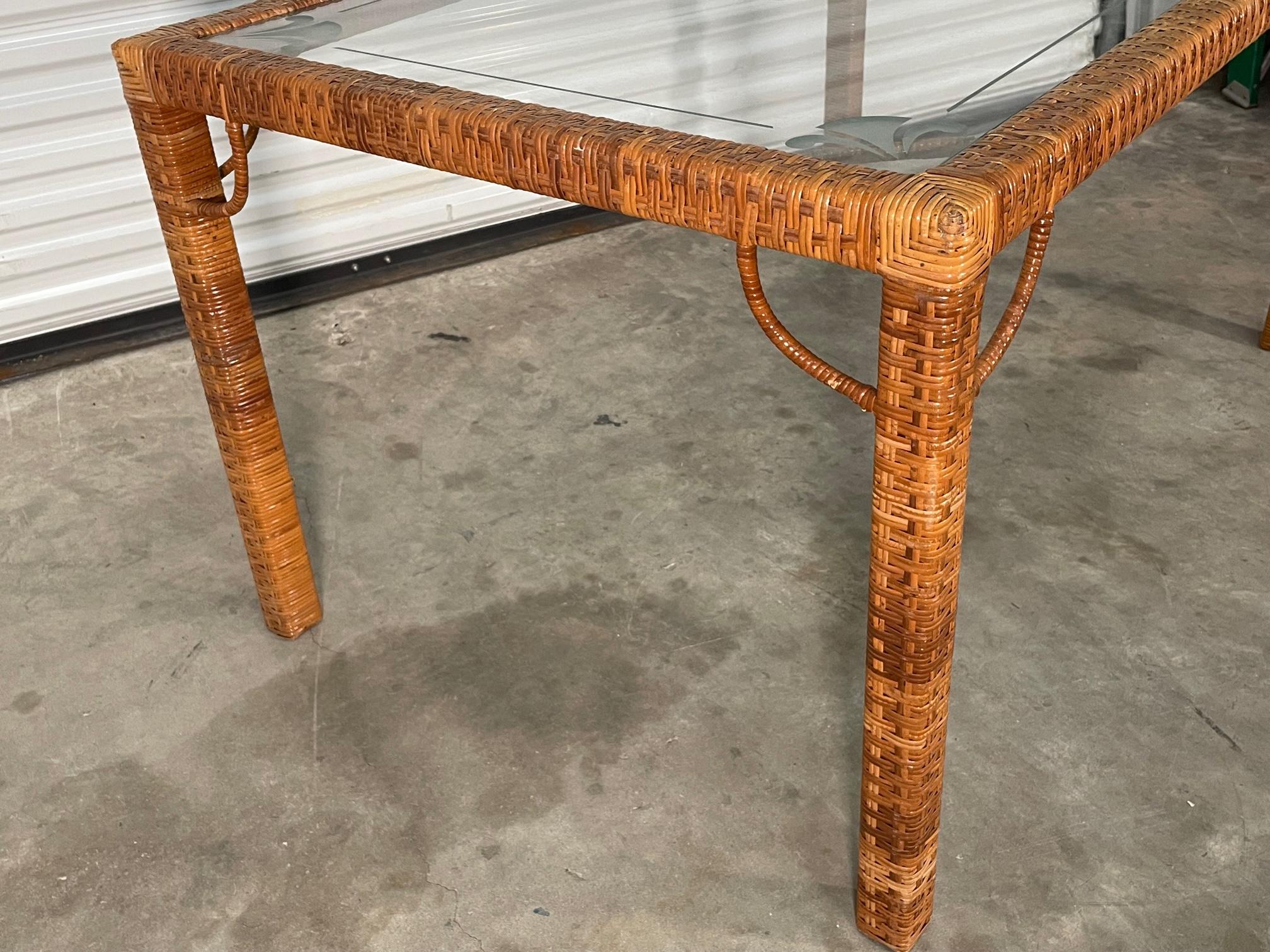 Wicker Wrapped Basketweave Dining Table In Good Condition For Sale In Jacksonville, FL