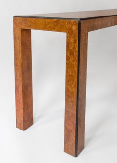 Table Parsons extra longue Widdicomb américaine en loupe, broussin et orme des Carpates