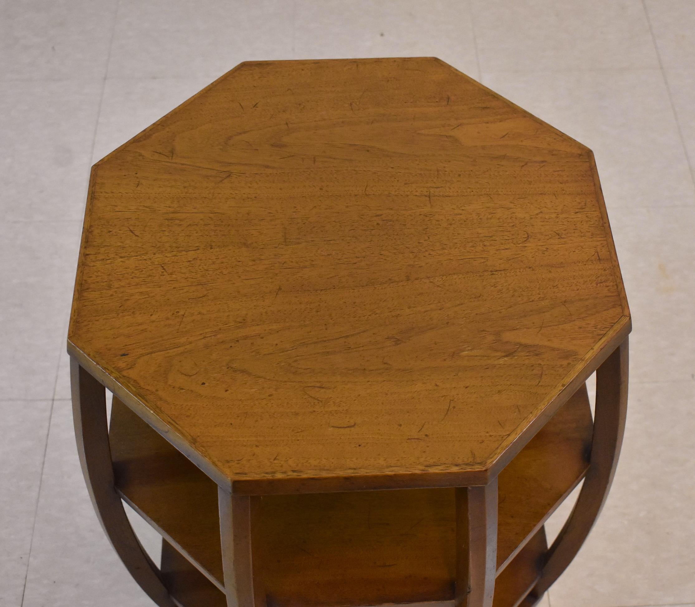 Widdicomb Asian Style Octagon Occasional Side Table In Good Condition For Sale In Toledo, OH