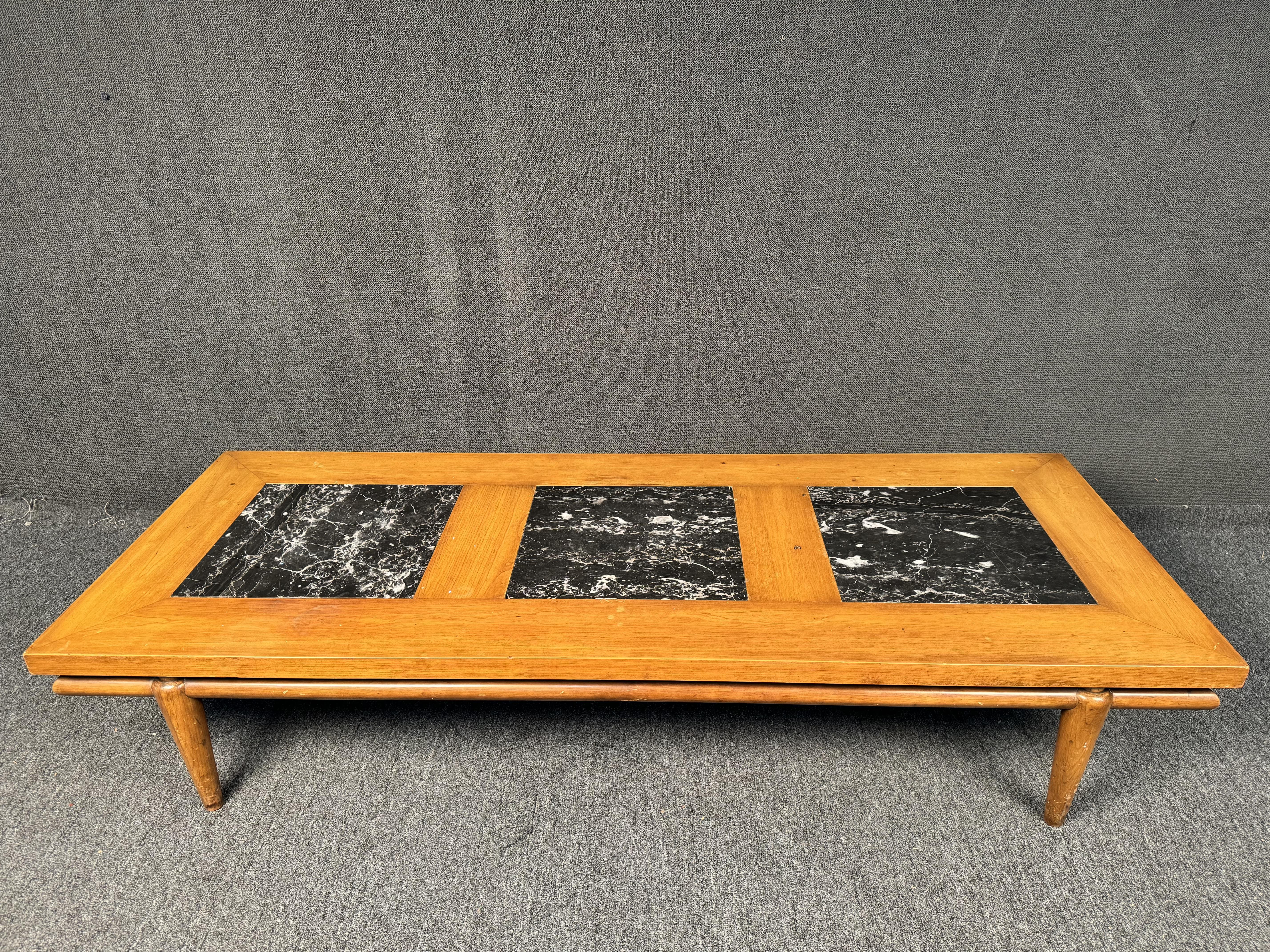 Mesa baja flotante de madera y piedra Widdicomb Moderno de mediados de siglo en venta