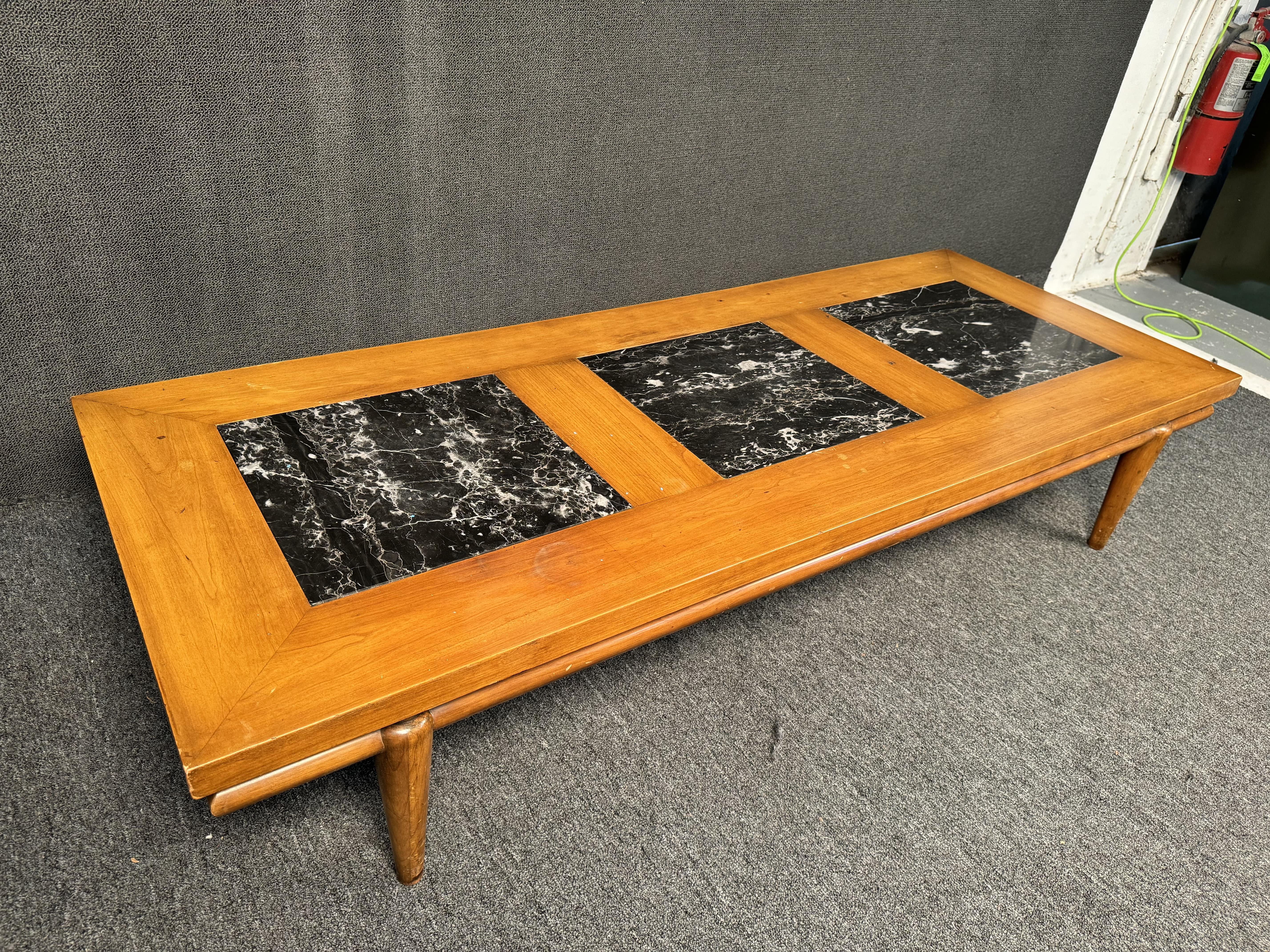 Mesa baja flotante de madera y piedra Widdicomb siglo XX en venta