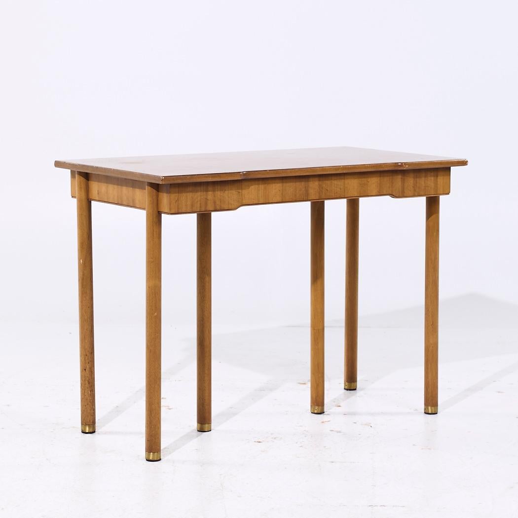 Widdicomb MCM Bleached Mahogany Expanding Console Dining Table with 4 Leaves In Good Condition For Sale In Countryside, IL