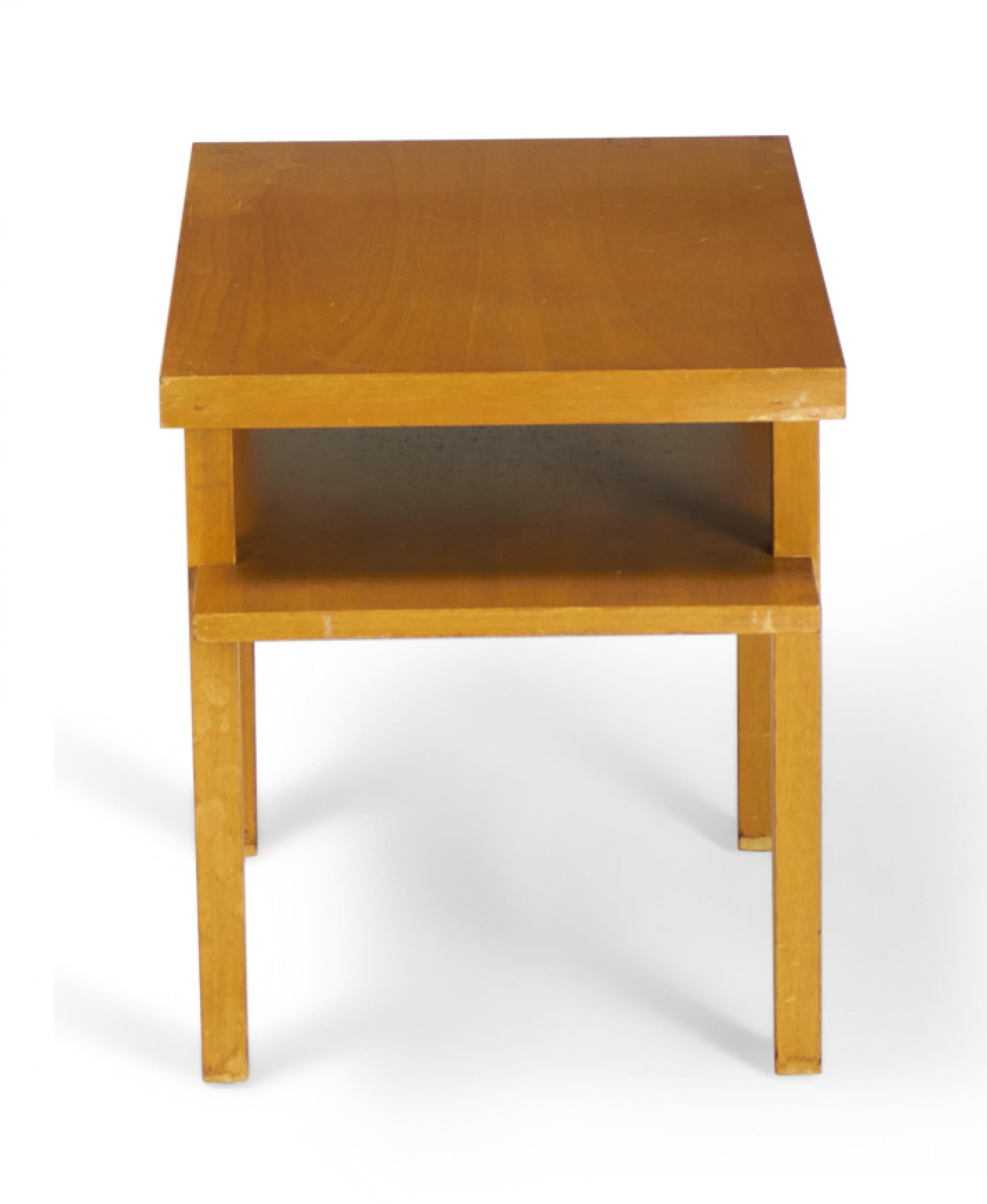 Mid-Century Modern Widdicomb Mid-Century American Blond Maple Cantilever Side / End Table For Sale