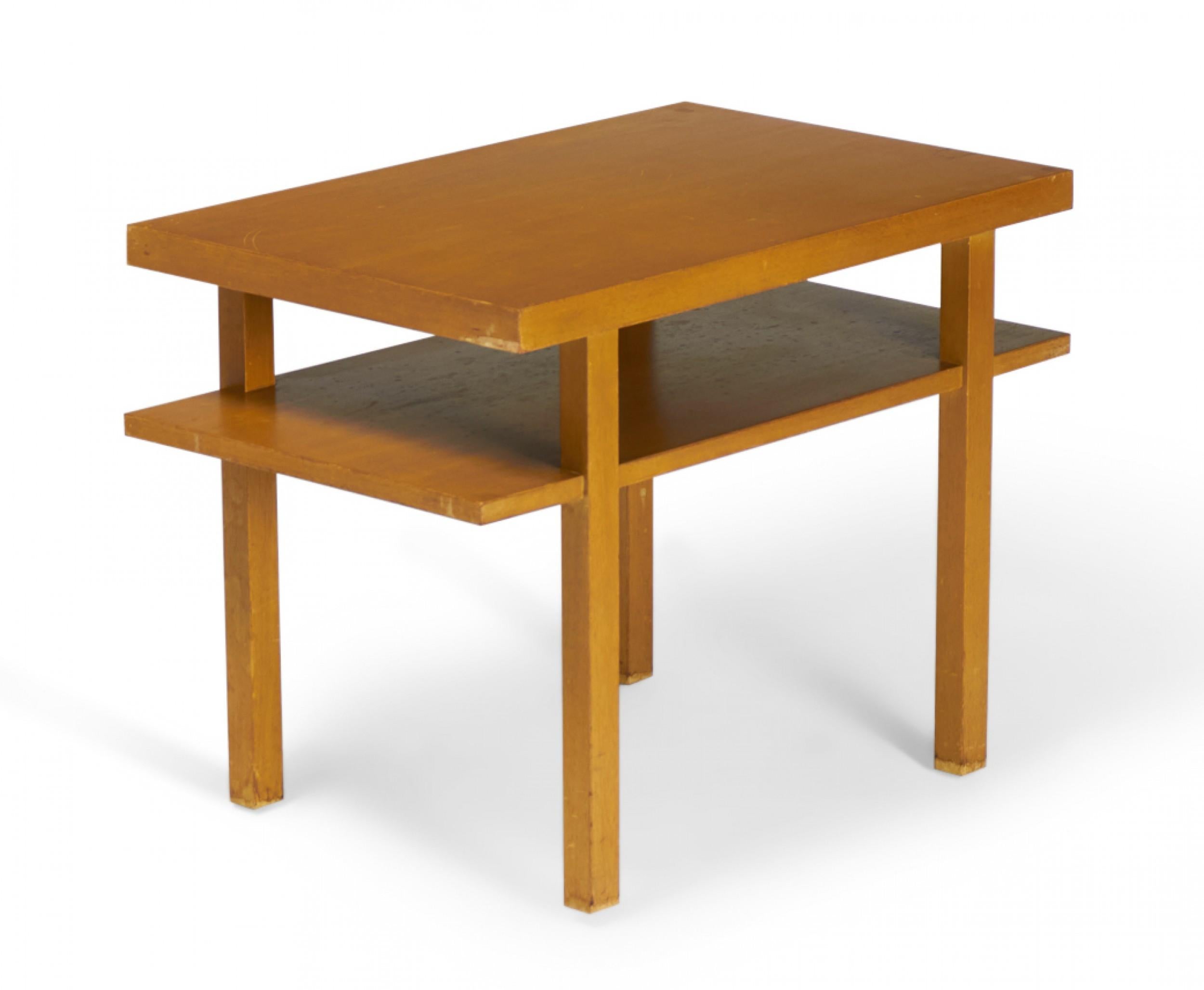 Widdicomb Mid-Century American Blond Maple Cantilever Side / End Table In Good Condition For Sale In New York, NY