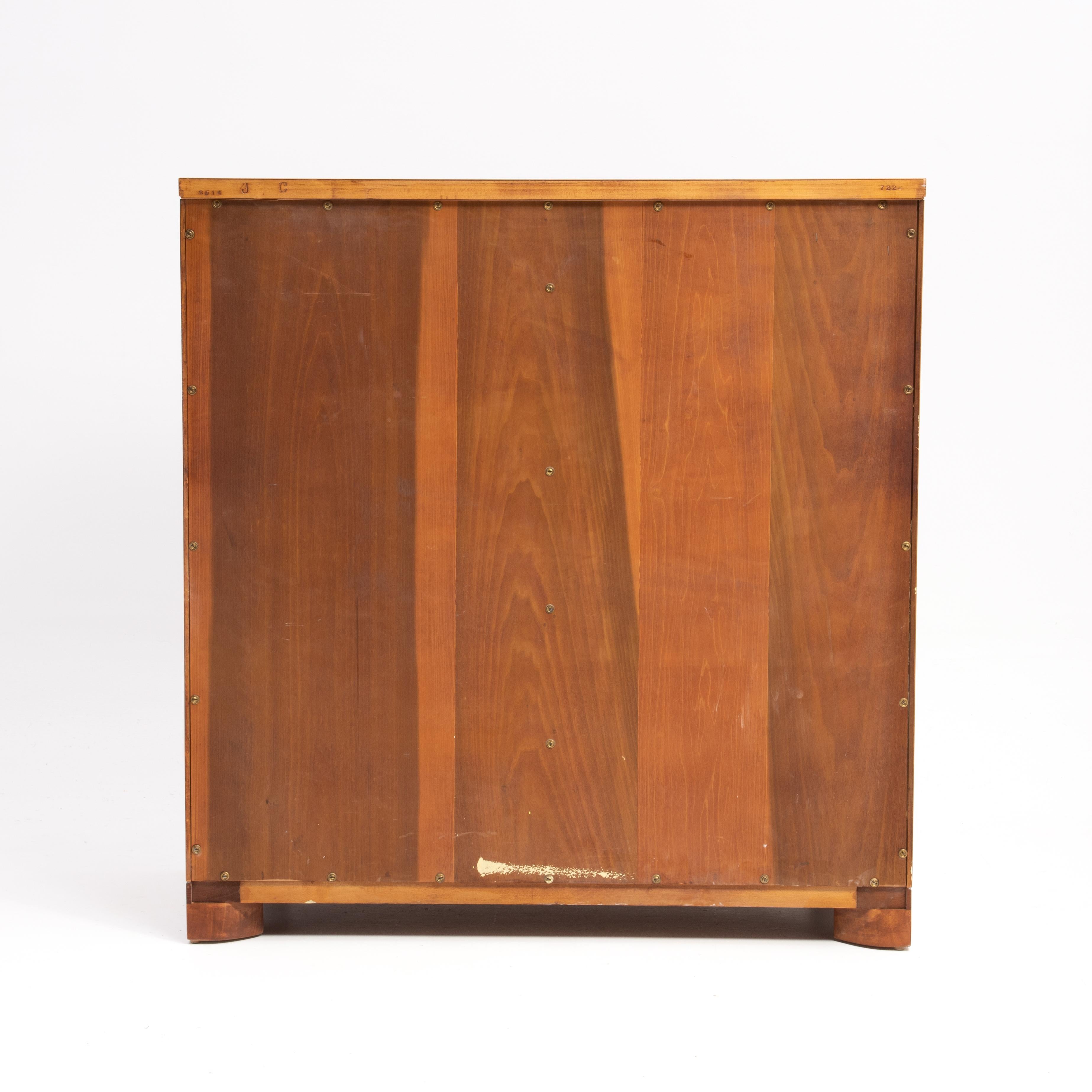 American Widdicomb Mid Century Modern Five Drawer Dresser Bachelors Chest Cherry 1950s