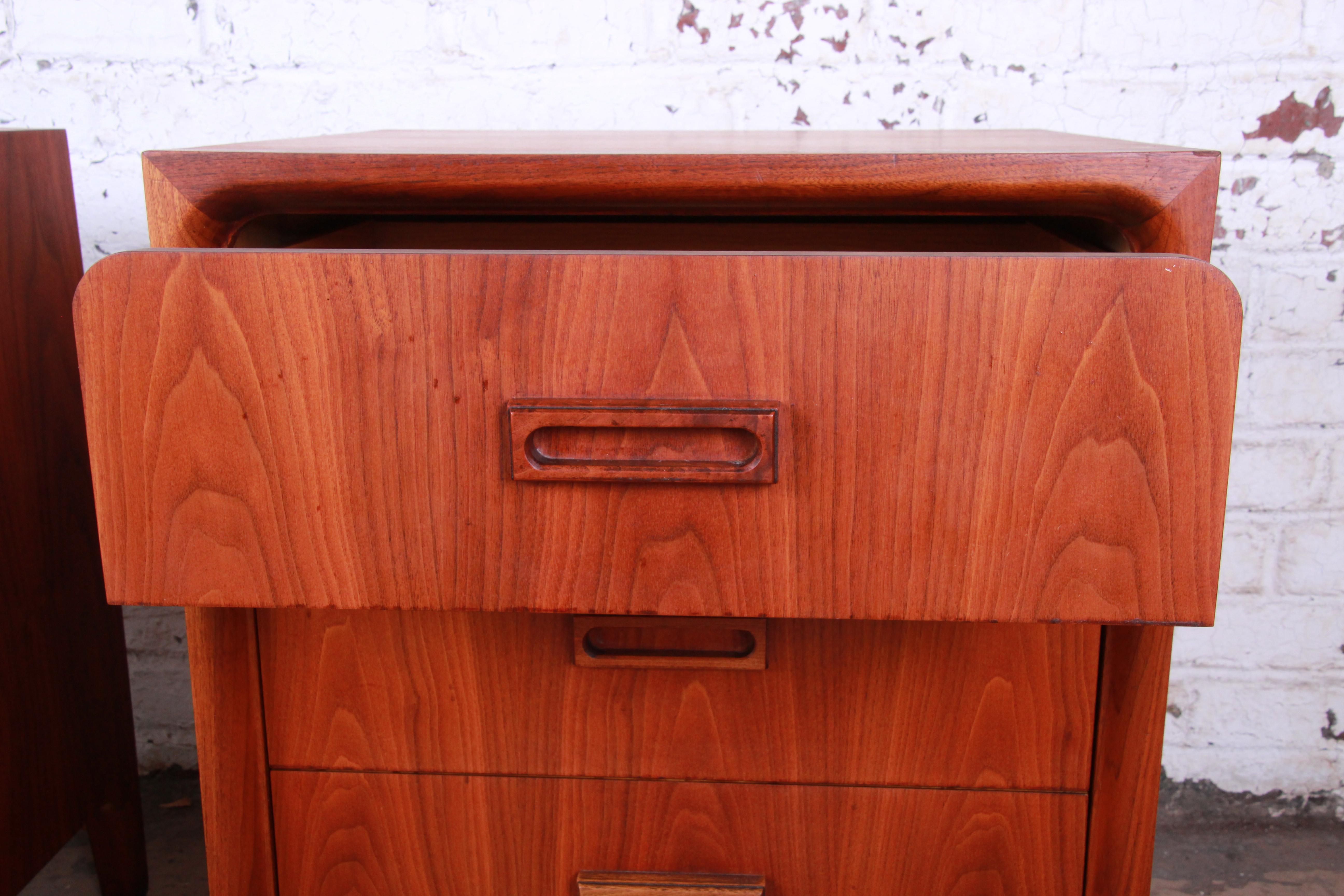 Widdicomb Mid-Century Modern Walnut Bachelor Chests or Large Nightstands 3