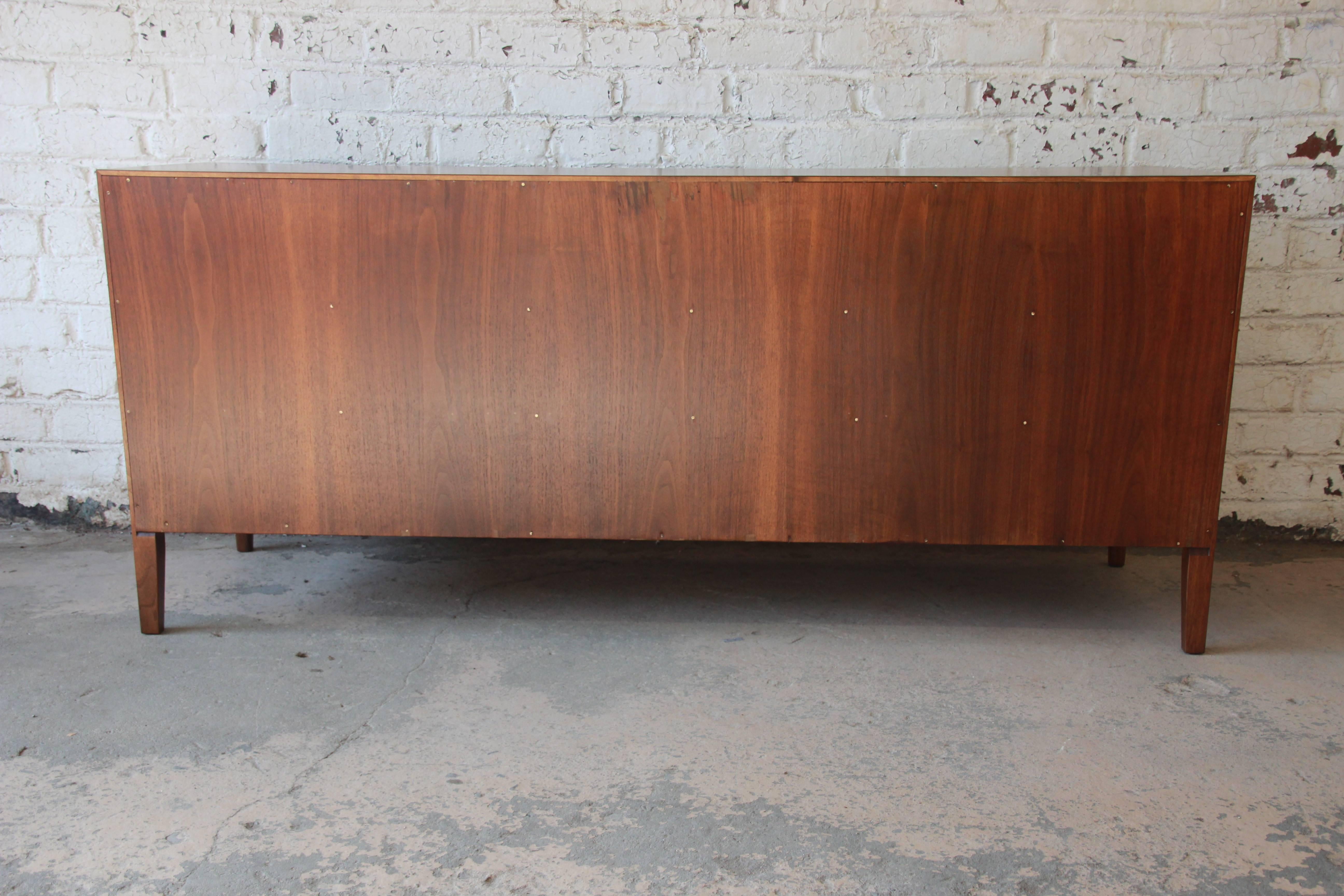 Widdicomb Mid-Century Modern Walnut Six-Drawer Dresser or Credenza 8