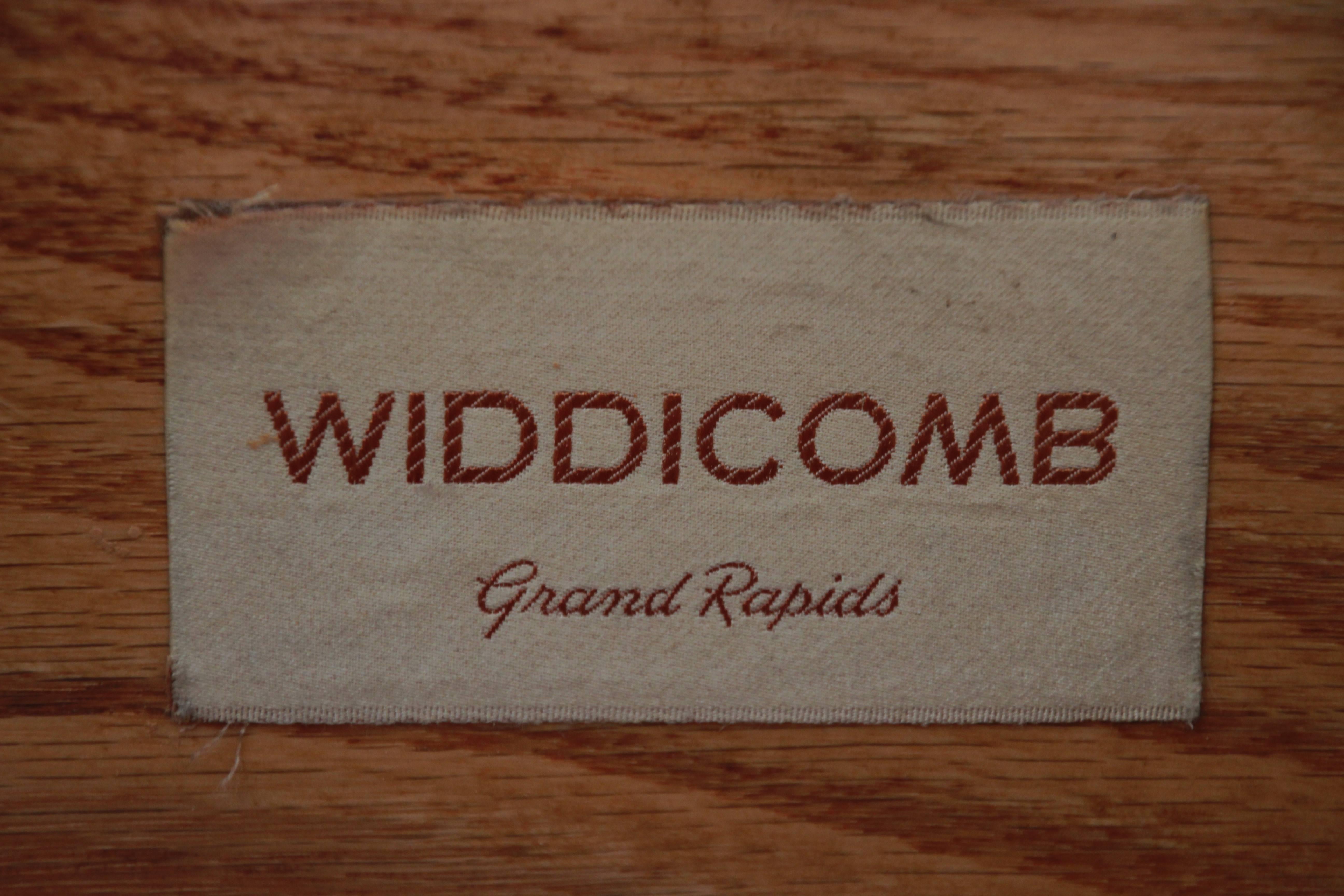 Widdicomb Mid-Century Modern Walnut Six-Drawer Dresser or Credenza 9