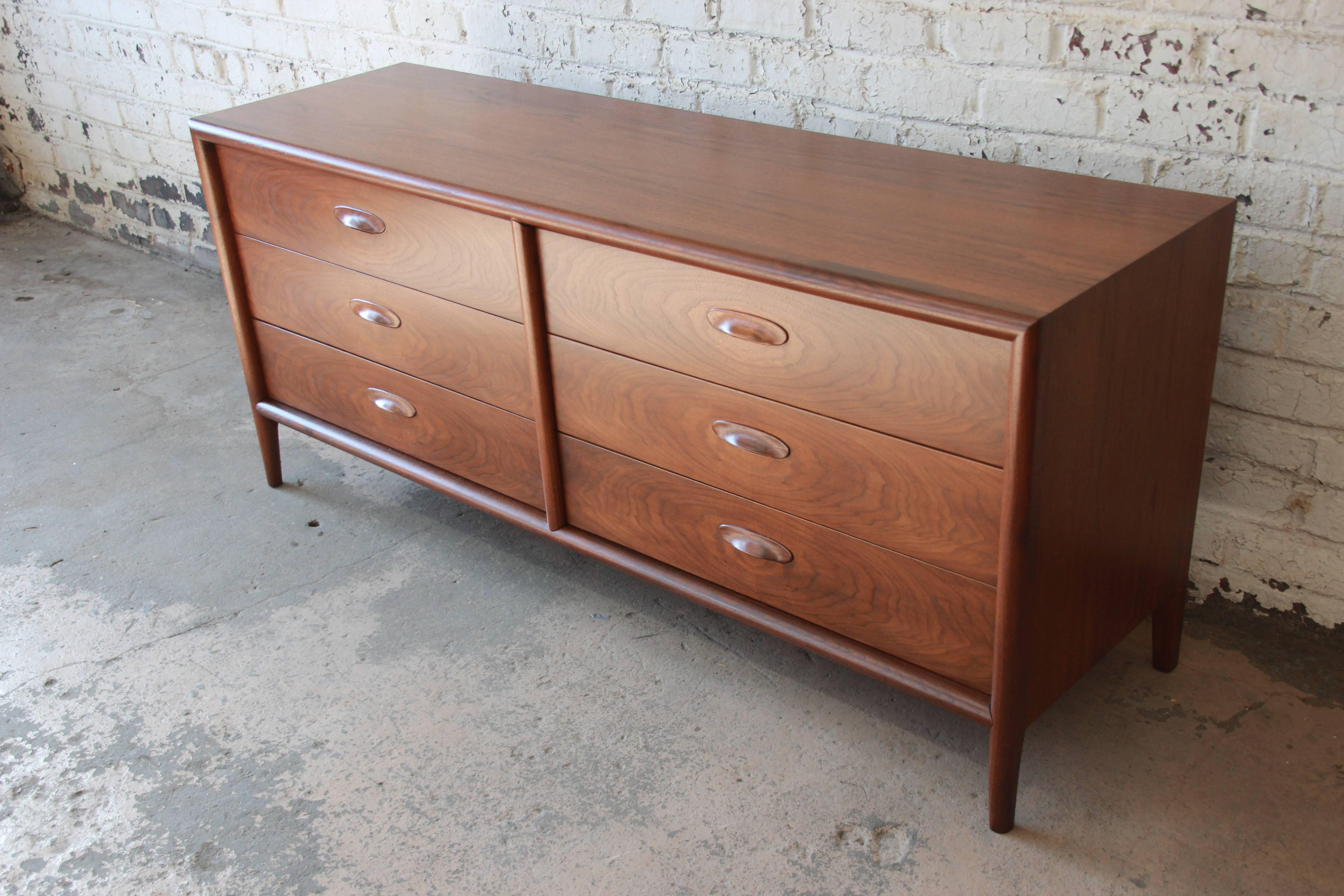 American Widdicomb Mid-Century Modern Walnut Six-Drawer Dresser or Credenza