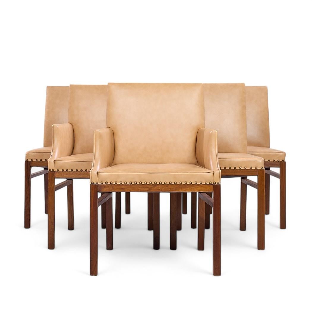 Widdicomb Mid Century Walnut Dining Chairs - Set of 6

Each armless chair measures: 18.75 wide x 23 deep x 33 high, with a seat height of 18 inches
Each captains chair measures: 22.25 wide x 23 deep x 33 high, with a seat height of 18 inches, the
