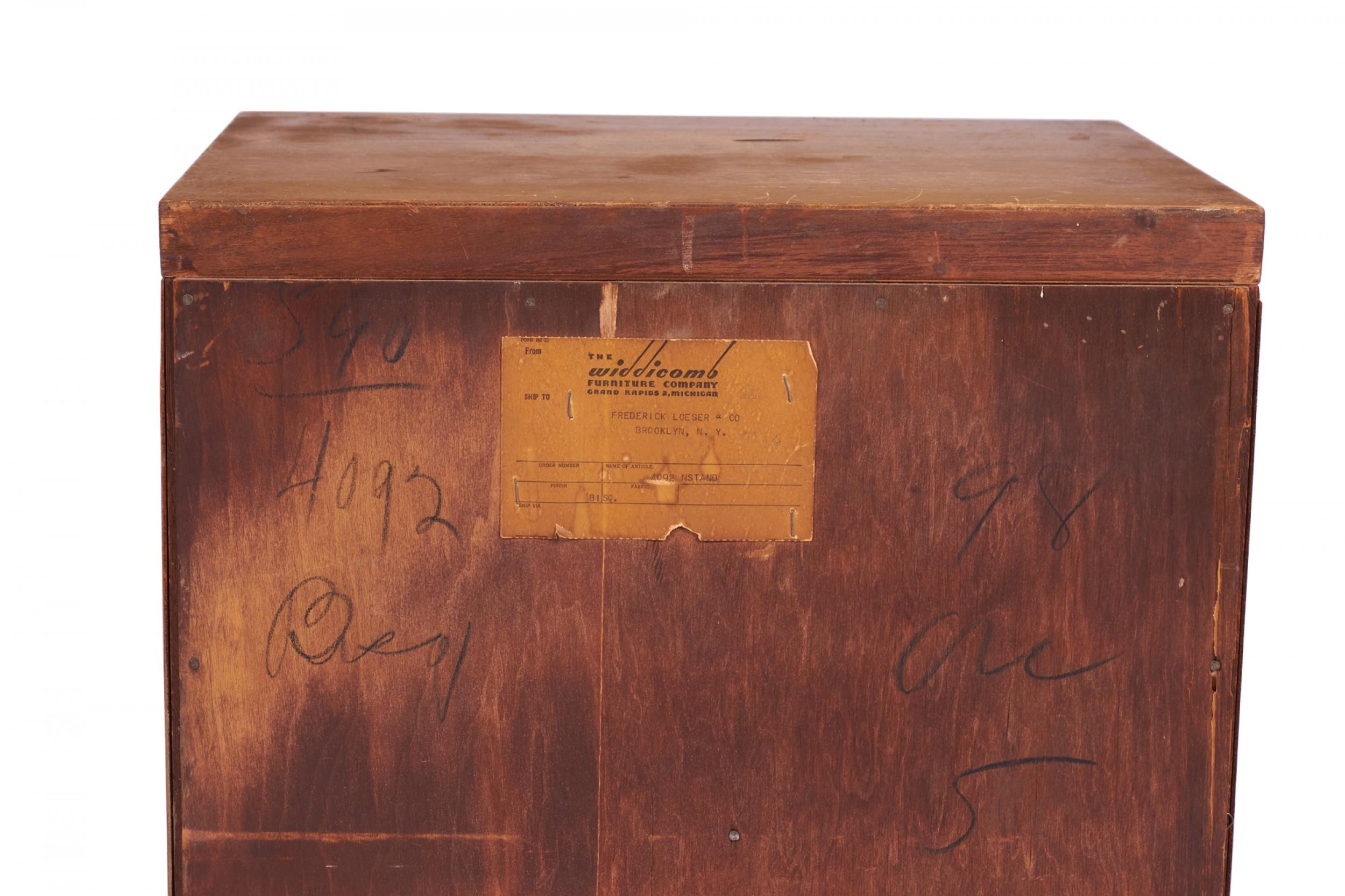 Widdicomb Modern American Mid-Century Walnut Single Drawer Nightstand For Sale 7