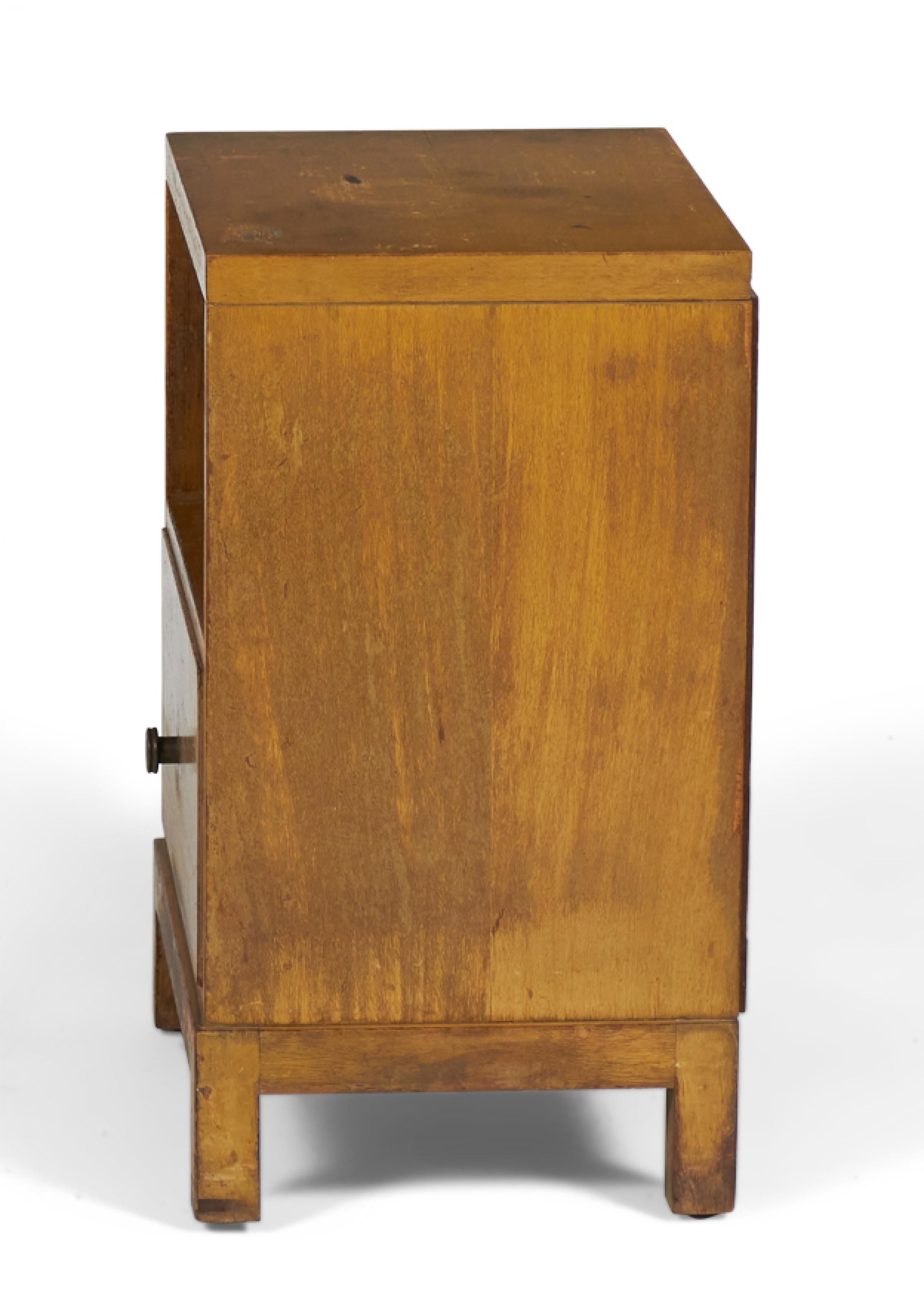 Mid-Century Modern Widdicomb Modern American Mid-Century Walnut Single Drawer Nightstand For Sale