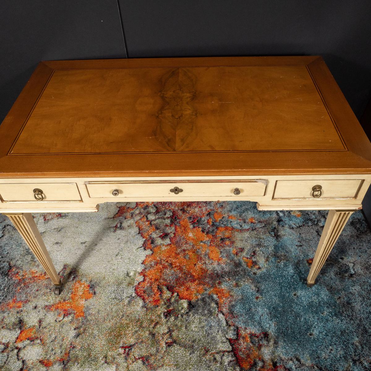 Widdicomb Schreibtisch aus lackiertem und vergoldetem Holz im Angebot 2