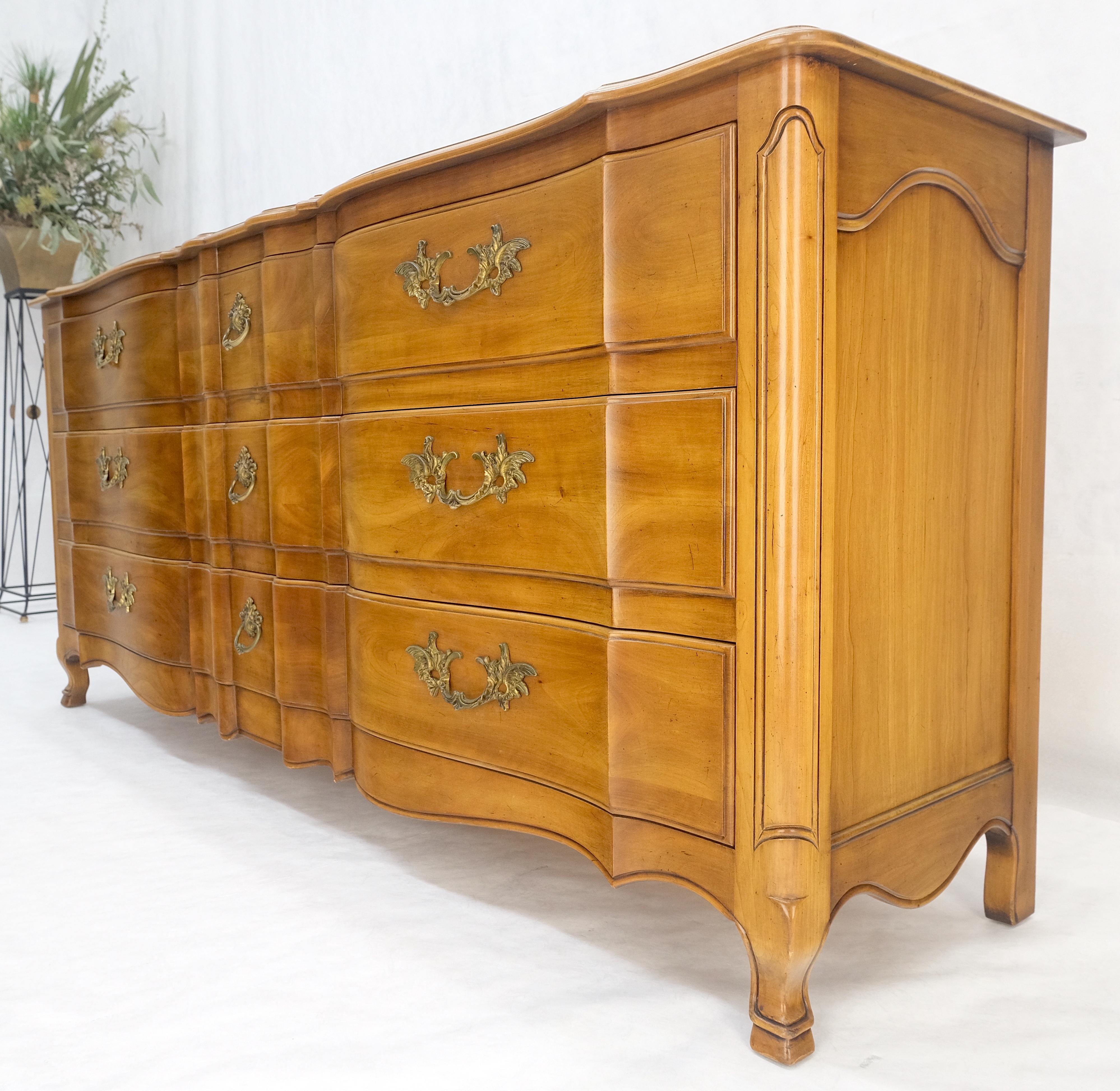 Widdicomb Solid Cherry 9 Drawers Serpentine Front Country French Dresser MINT! For Sale 6