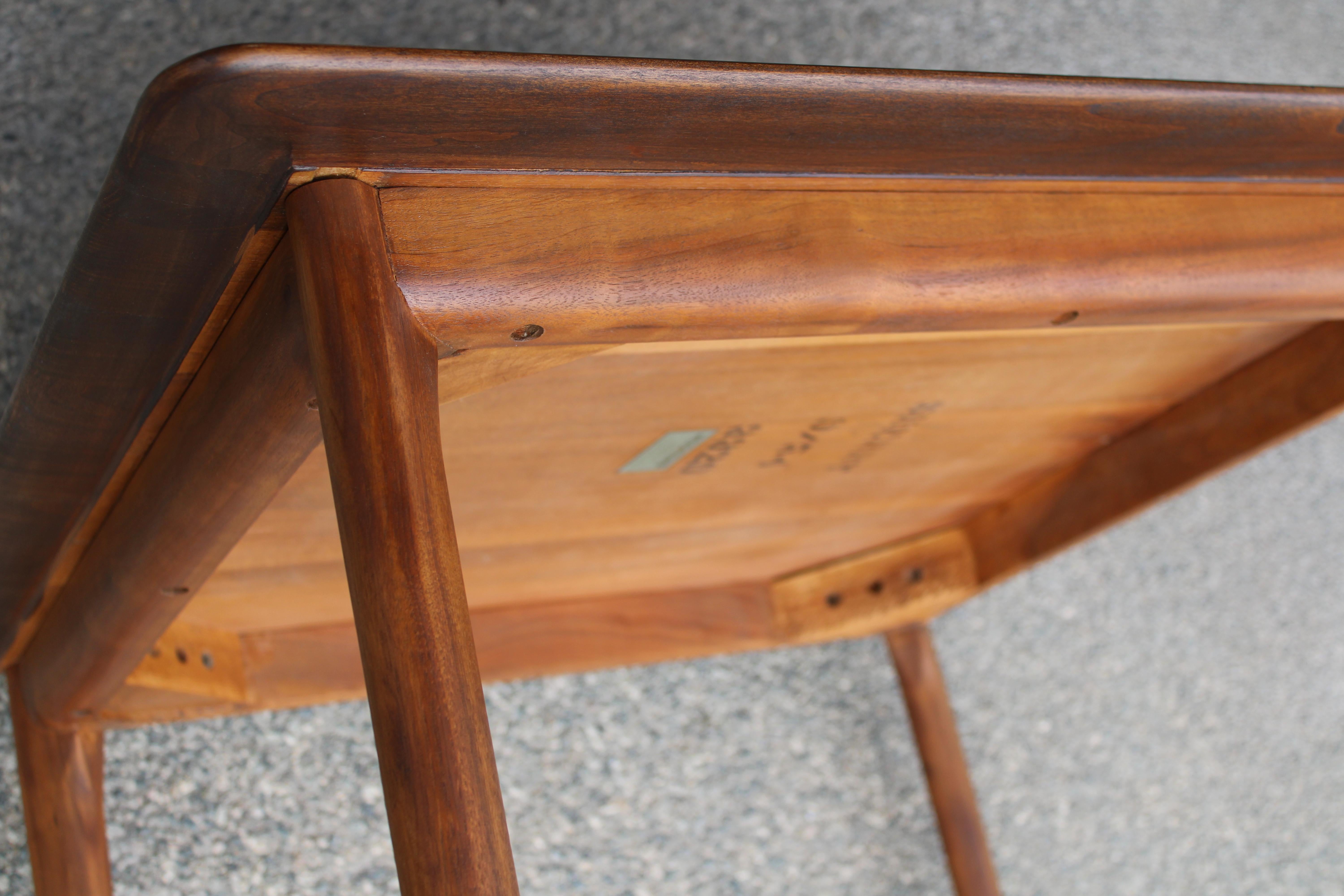 Widdicomb Table Designed by T.H. Robsjohn - Gibbings For Sale 1