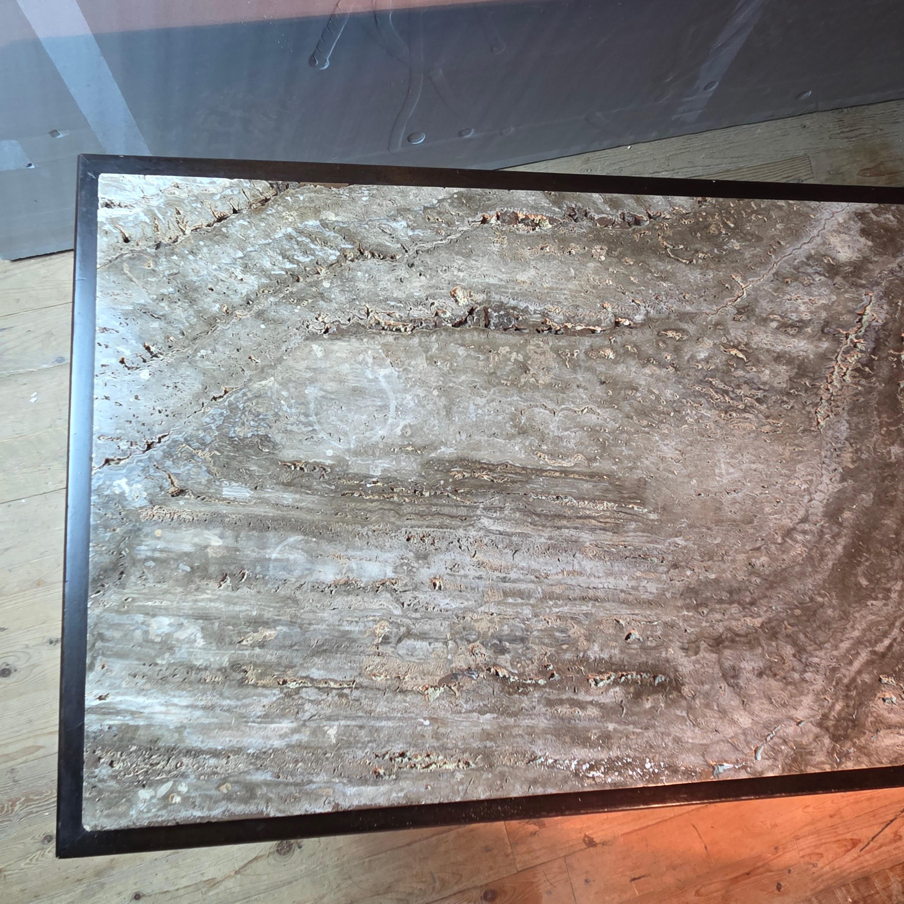 Table basse à trois tiroirs en travertin Widdicomb, 1963 en vente 2