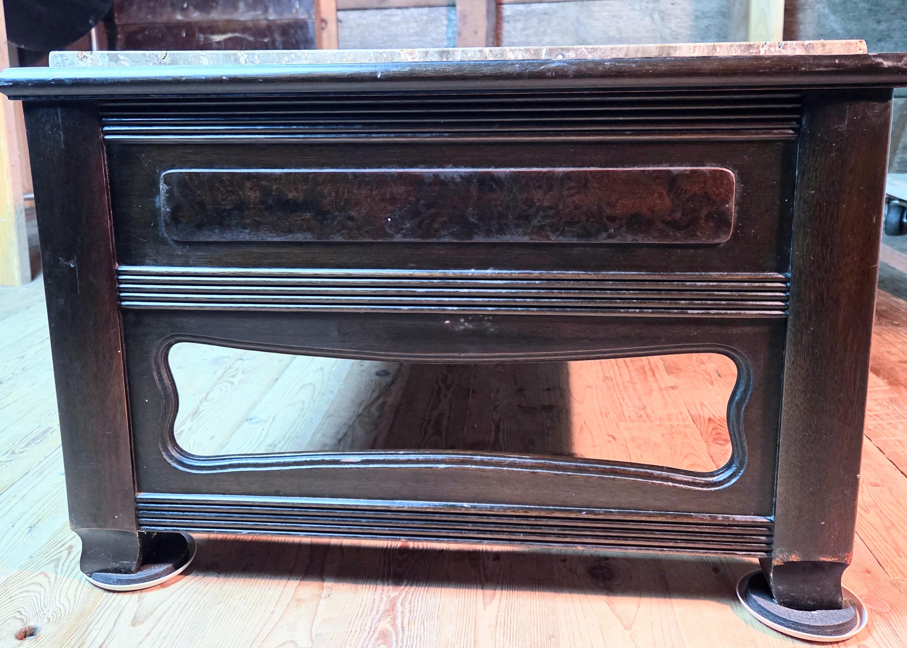 Table basse à trois tiroirs en travertin Widdicomb, 1963 en vente 5