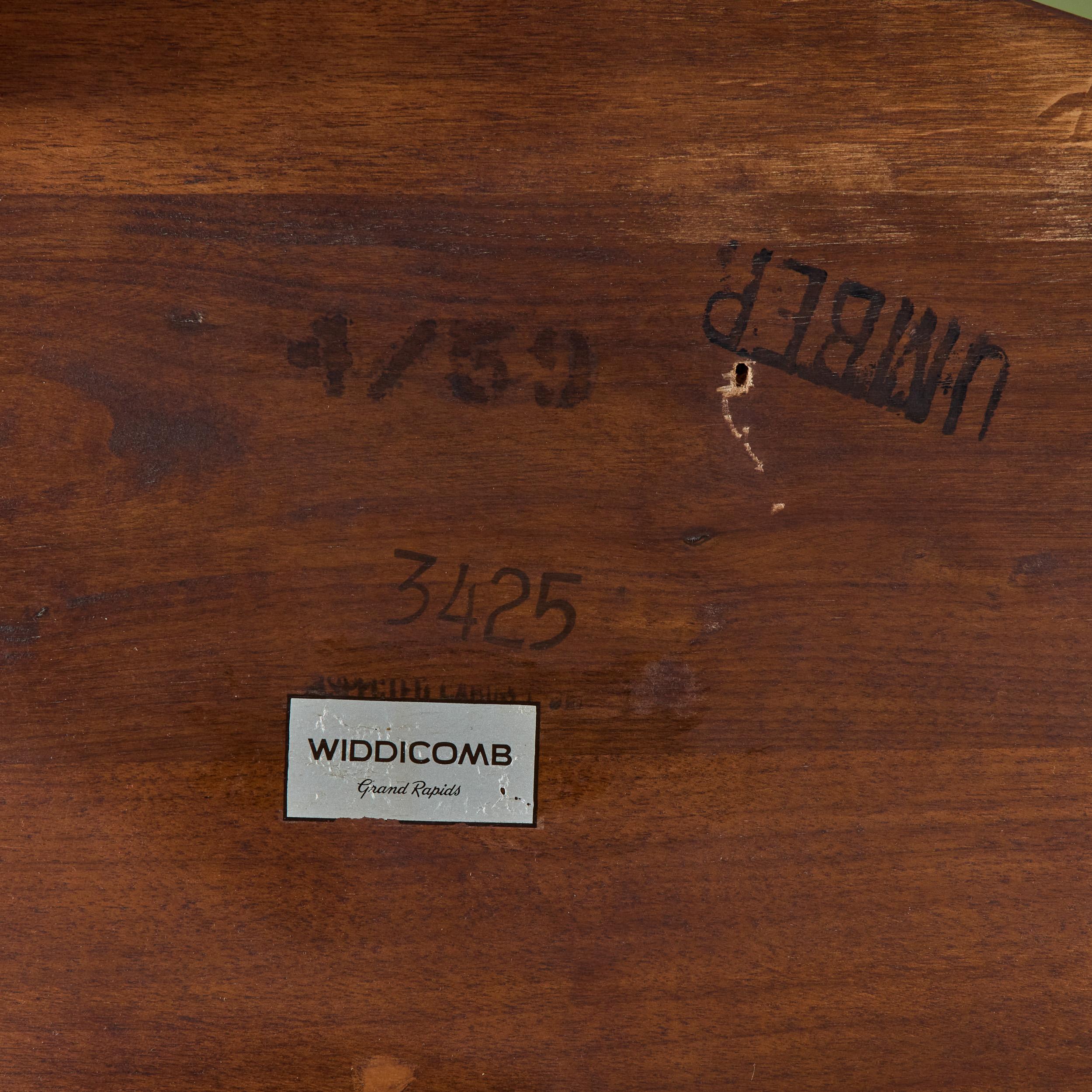 Tavolino trapezoidale Widdicomb in vendita 12