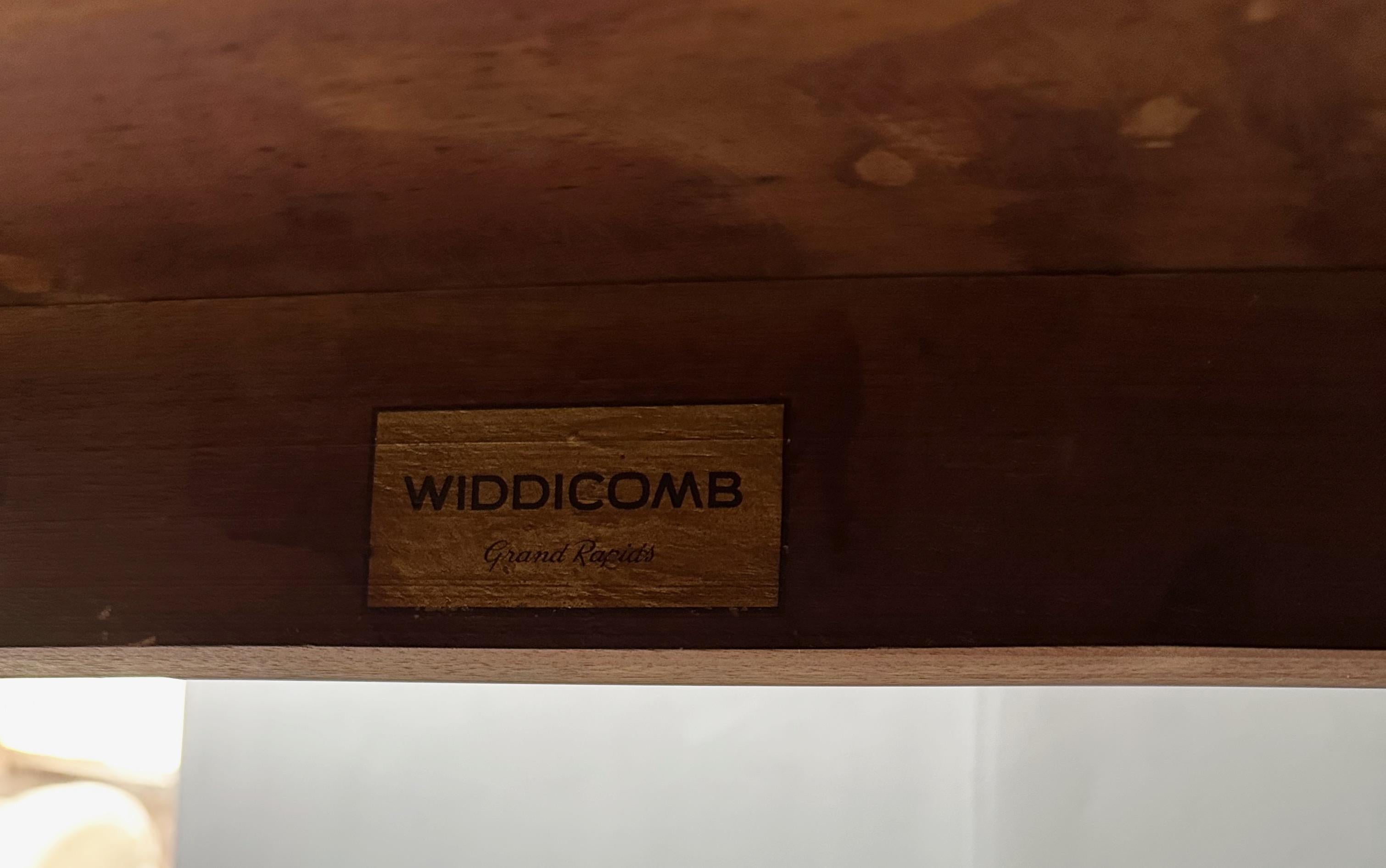 Tavolino da caffè Widdicomb in travertino e noce di Dale Ford Mid Century in vendita 4